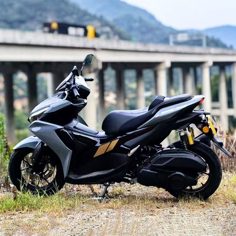2025 NVX 150cc Gas Scooter New Arrival Powerful 4 Stroke Water Cooled Engine 105km/h Max Speed ABS Disc Brake Gasoline