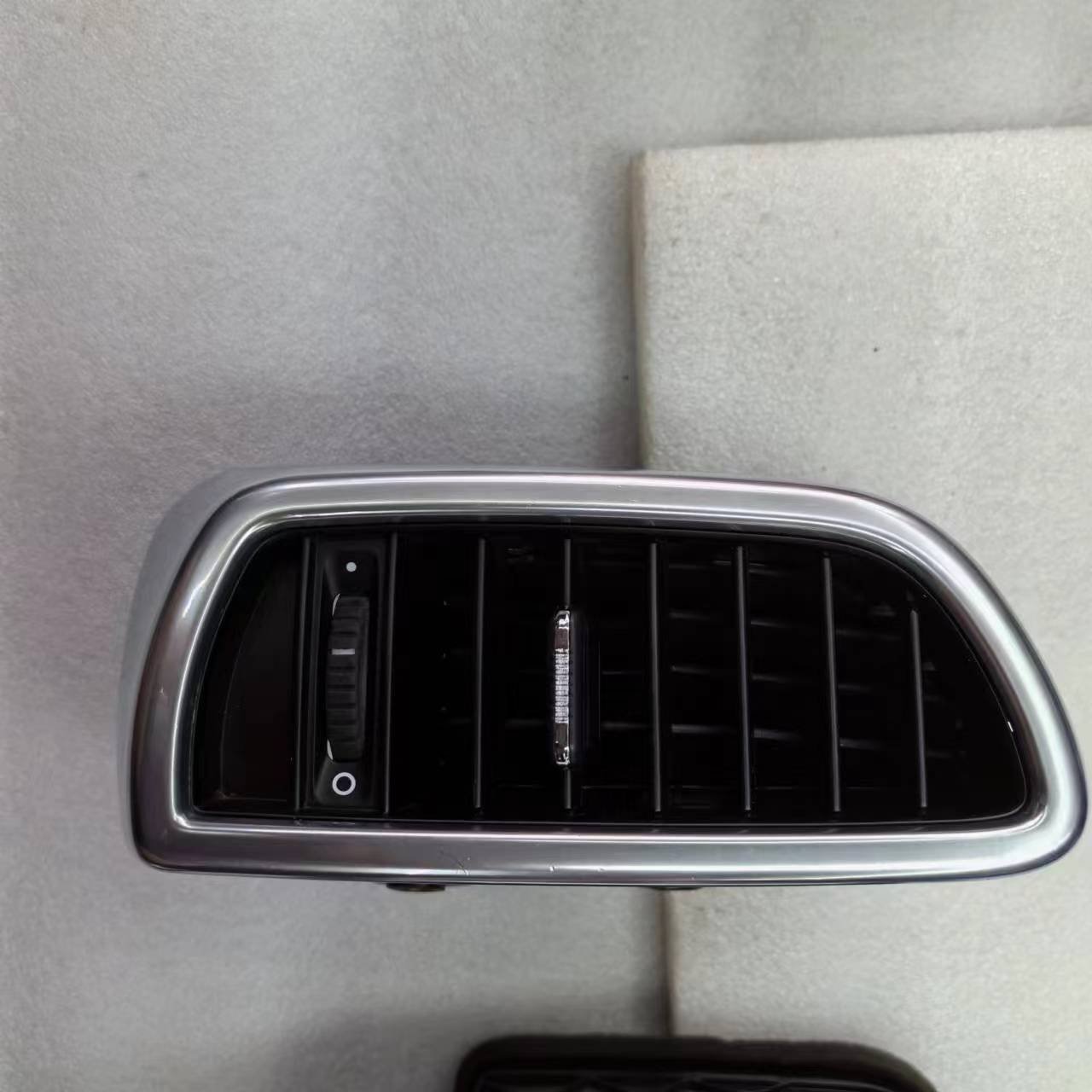 Pure Original Genuine air Vent for 2011~2016 Year Porsche Cayenne air Outlet air Conditioner