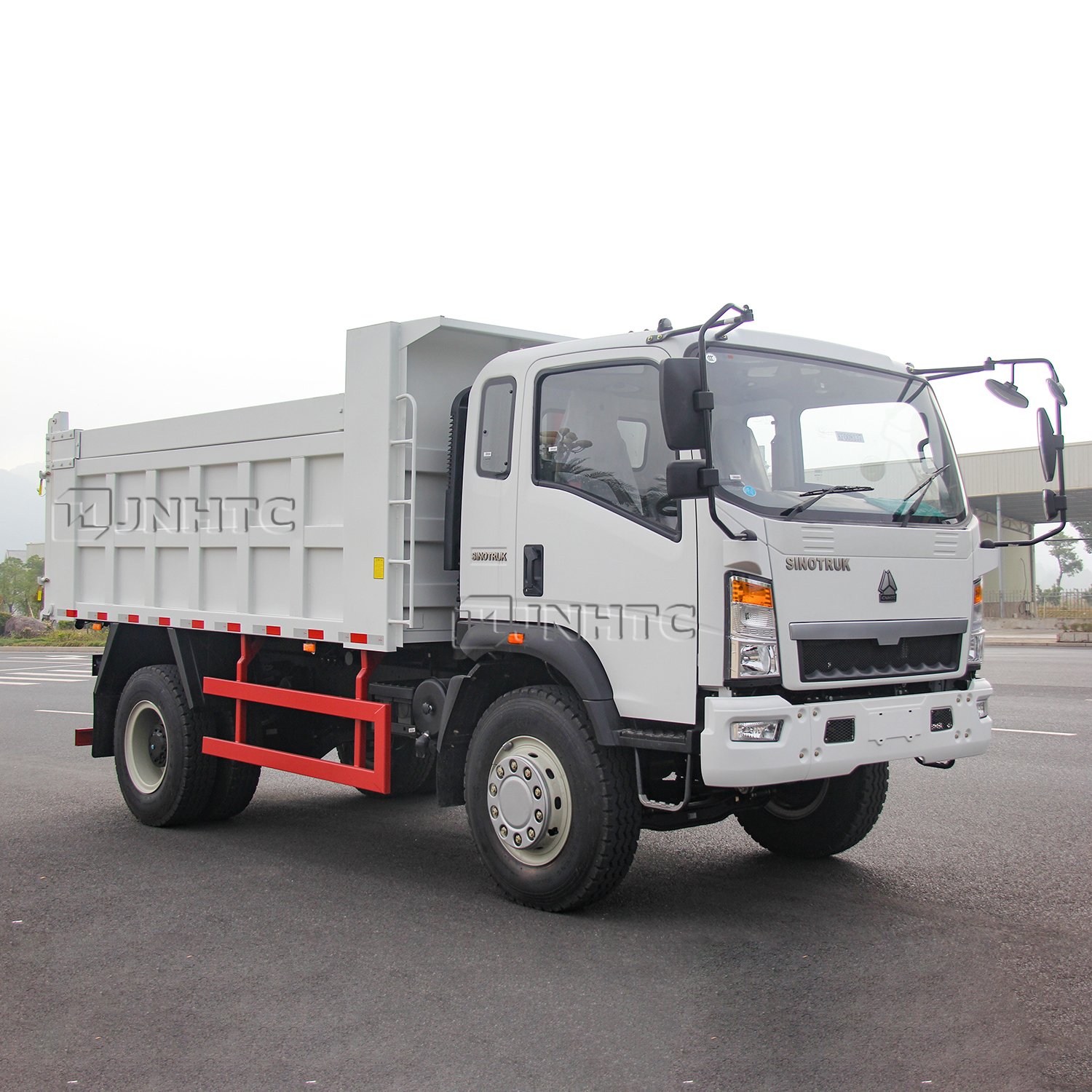 New Sinotruck 4x2 4x4 Mini Dumper Truck 5Ton 10Ton Light Truck Tipper for Sale