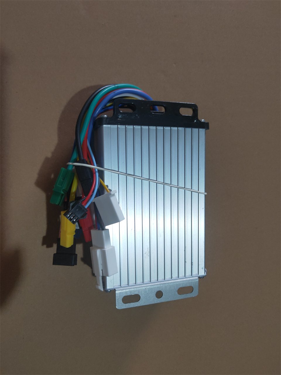 High Quality 36V 48V 350W 500W 800W Multi-function 15A 18A 25A Three-speed BLDC Motor FOC Controller for Electric Bicycle Ebike