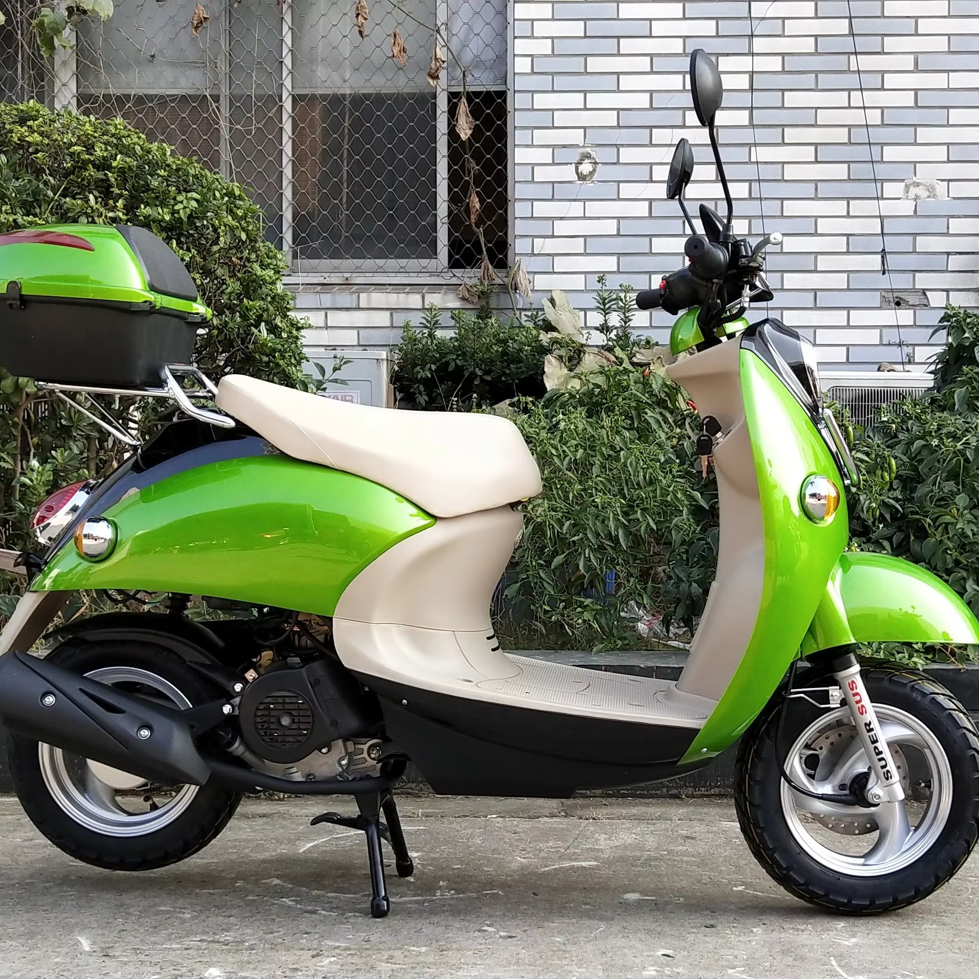 Hot Selling Electric Moped Bike with Pedals Factory Cheap Electric Scooter