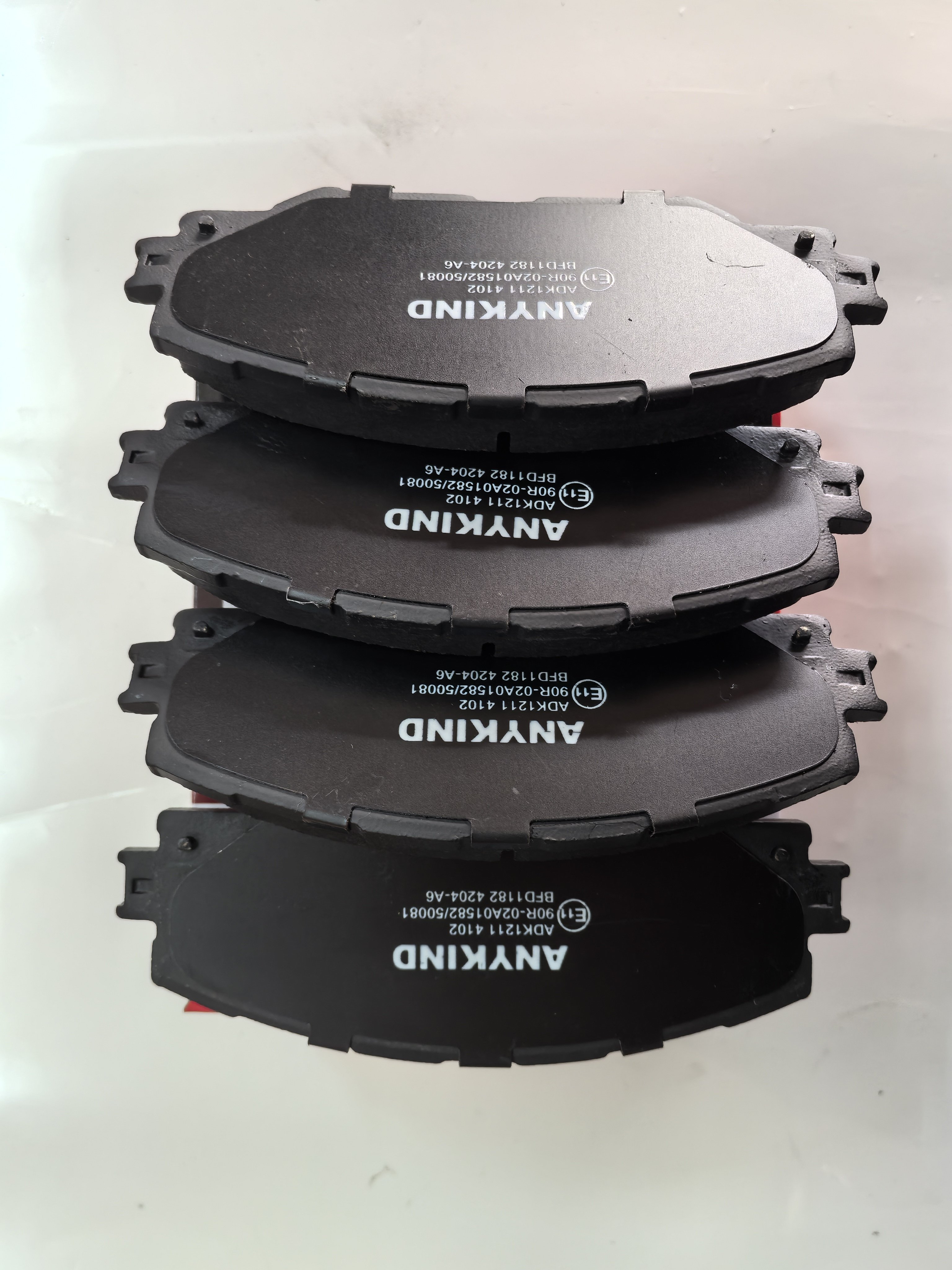D1211-8331 Front Brake Pads for Toyota Vanguard/Auris/Blade/Harrier/Mark X Zio/Mirai/Prius Alpha/RAV 4/Scion IM/Zelas