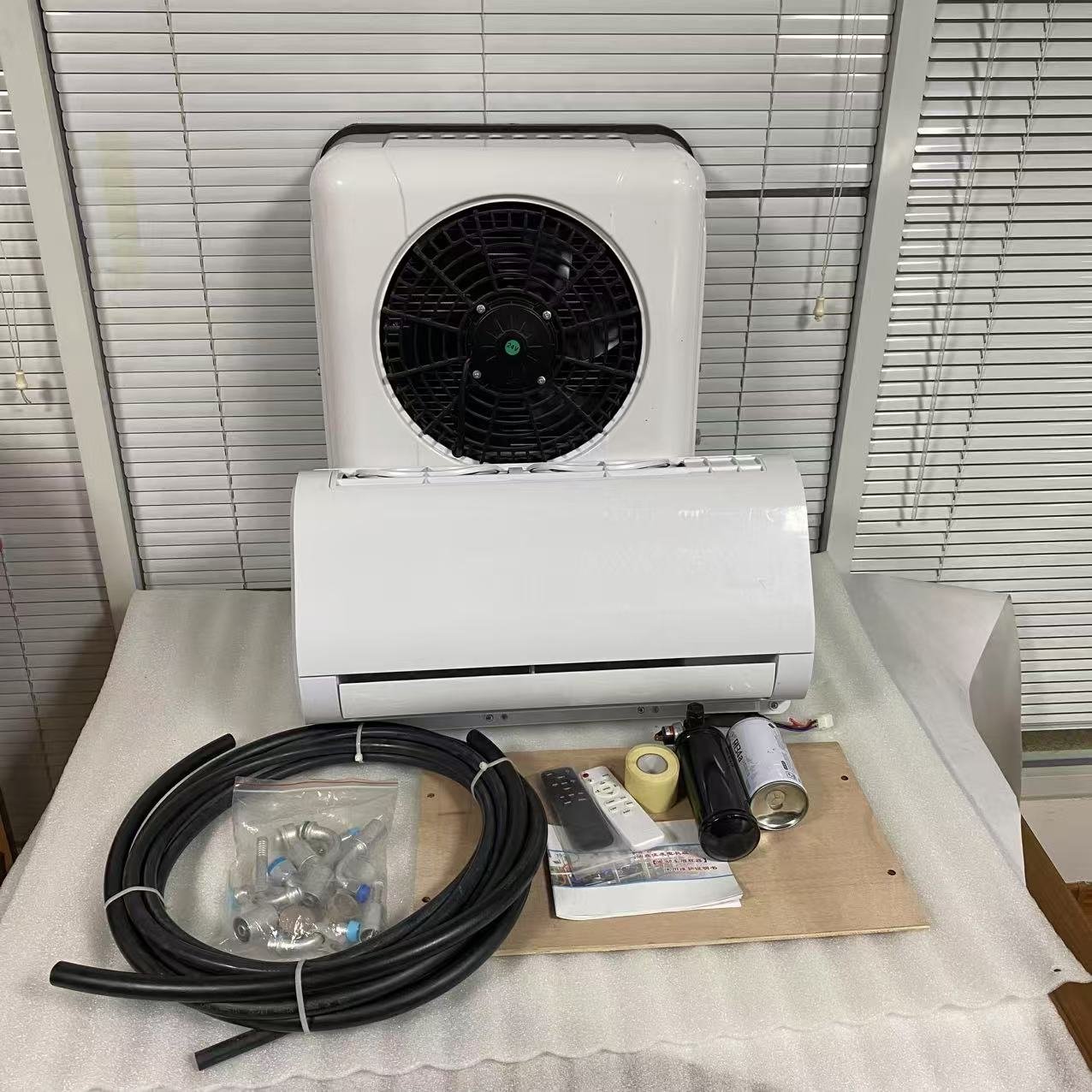 12V/24V Truck Van Cabin Parking Air Conditioner Auto Parking Conditioner for Trucks