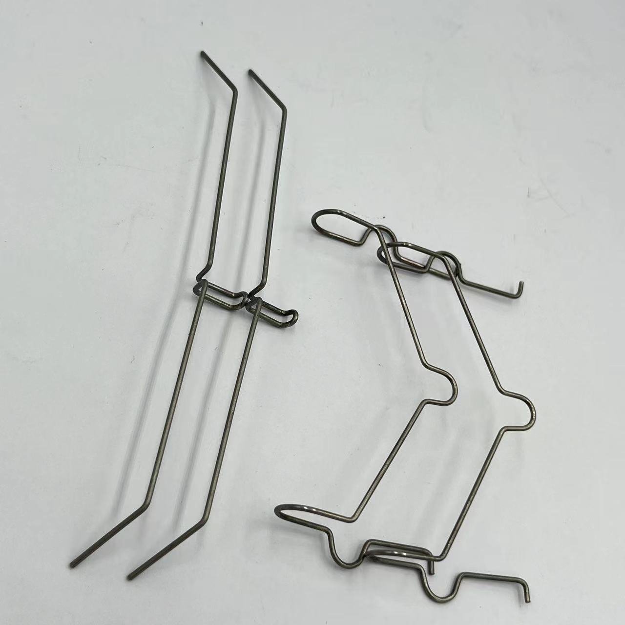 D1303 Auto Part Front Disc Brake Pad Holder Clip for Lexus 04465-60280