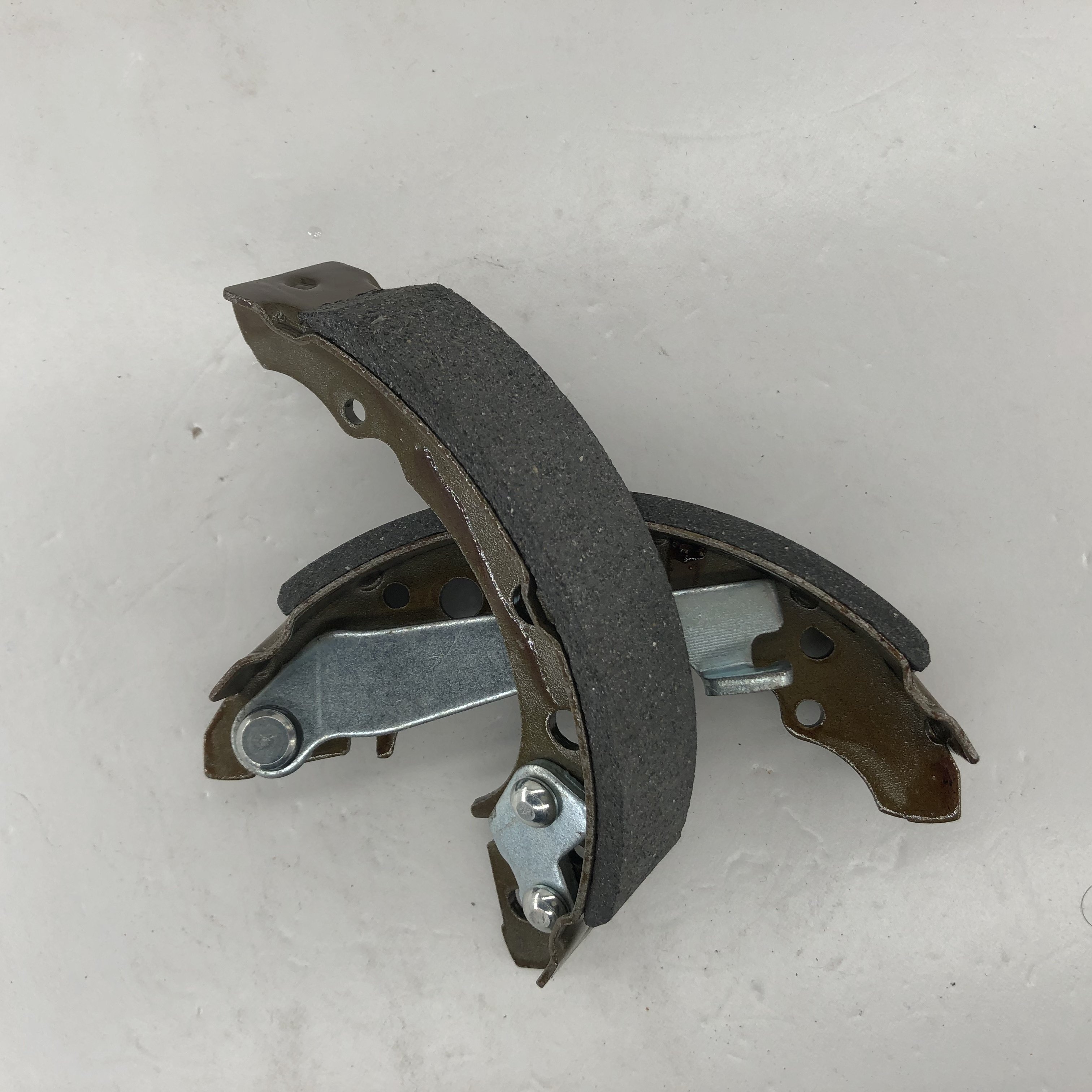 171 609 525 a GS8166 Antec Auto Brake System Parts Rear Axle Semi-metallic Brake Shoes FSB191