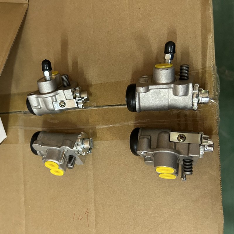 ATV Front Brake Hydraulic Pump for TRX400 Brake Wheel Cylinder Pump 45330-HN0-A01 45350-HN5-N01