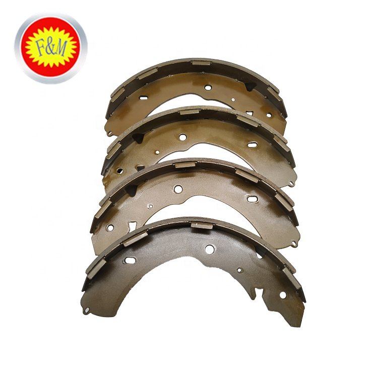 Auto Spare Parts OEM UHY4-26-38Z Shoe Brake For Car
