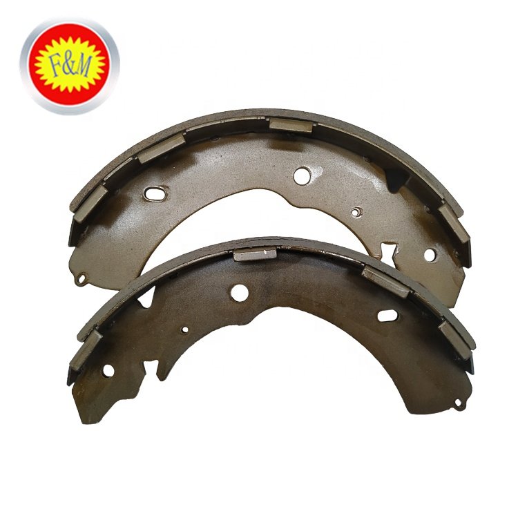 Auto Spare Parts OEM UHY4-26-38Z Shoe Brake For Car