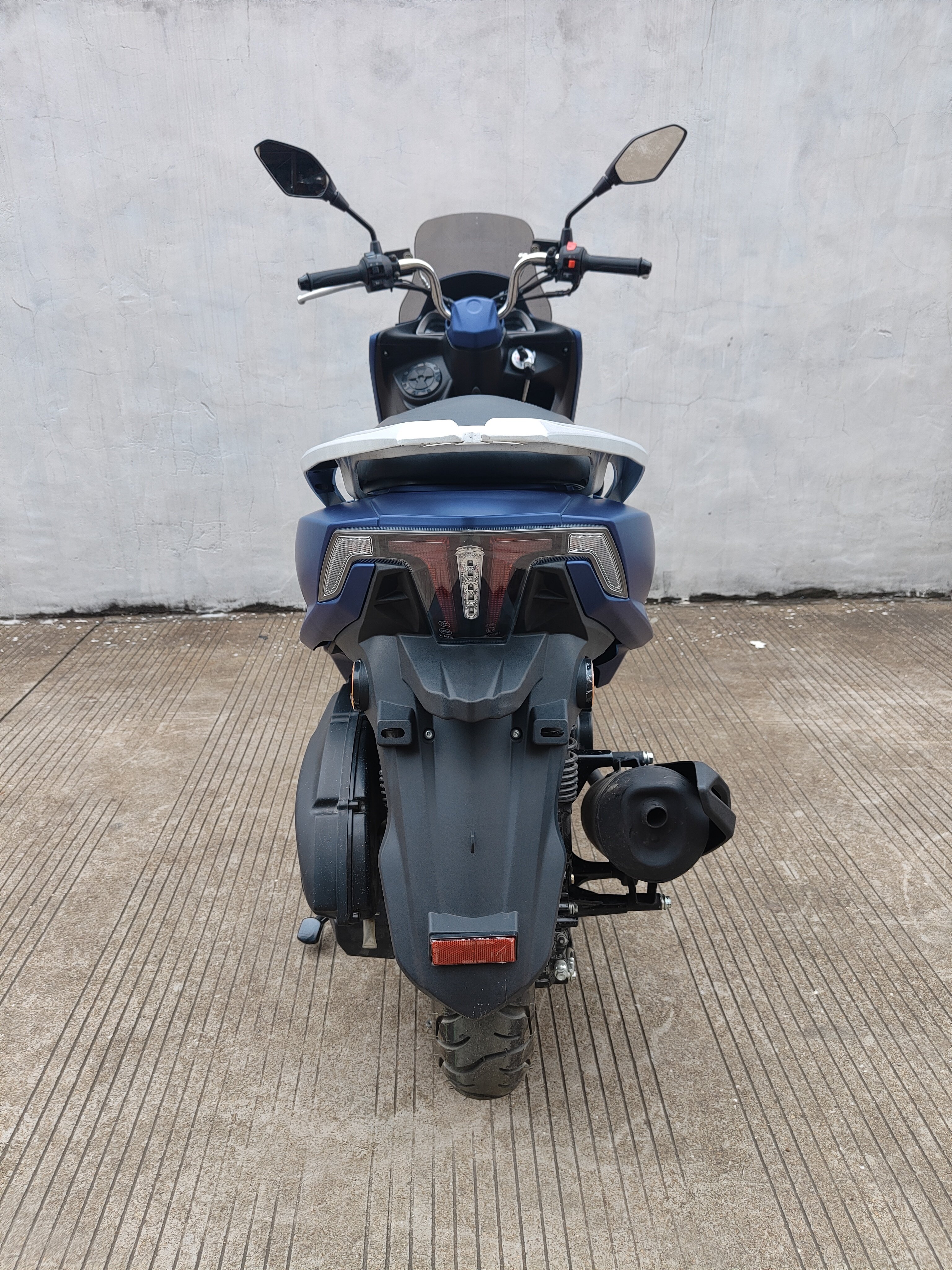 Factory Direct Sale Promotional Gas Powered Gas Scooters 150CC Scooter Gasoline Scooter Adult