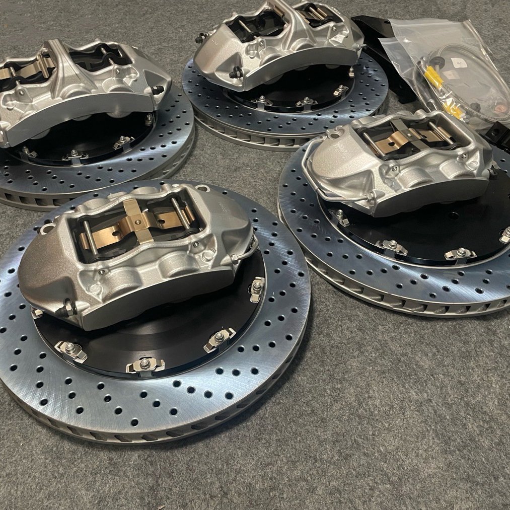 Brake System Upgrade GT6 6 Piston Brake Calipers, GT4 4 Piston Calipers and Drilled ,for G80 F90 F91 F92 F93 X1 X3 X5 X6 Series