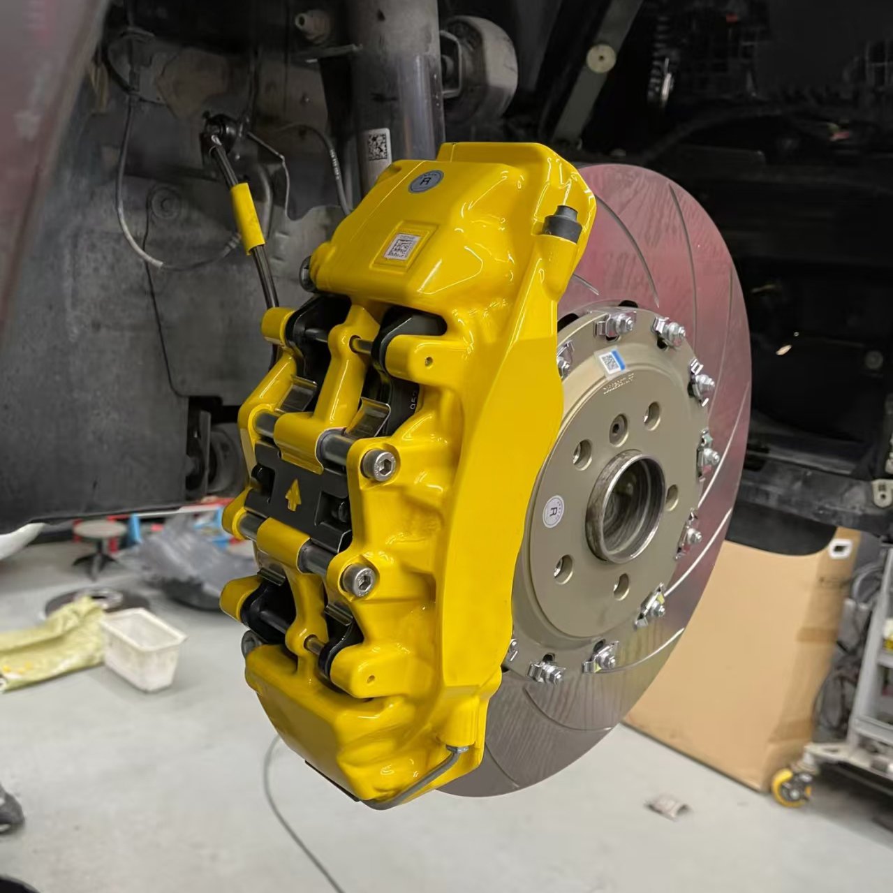 Customizable 3M Glow Reflective Vinyl Auto Brake Caliper Wrap Yellow Color Car Detailing Film Heat Resistant 3M Sticker