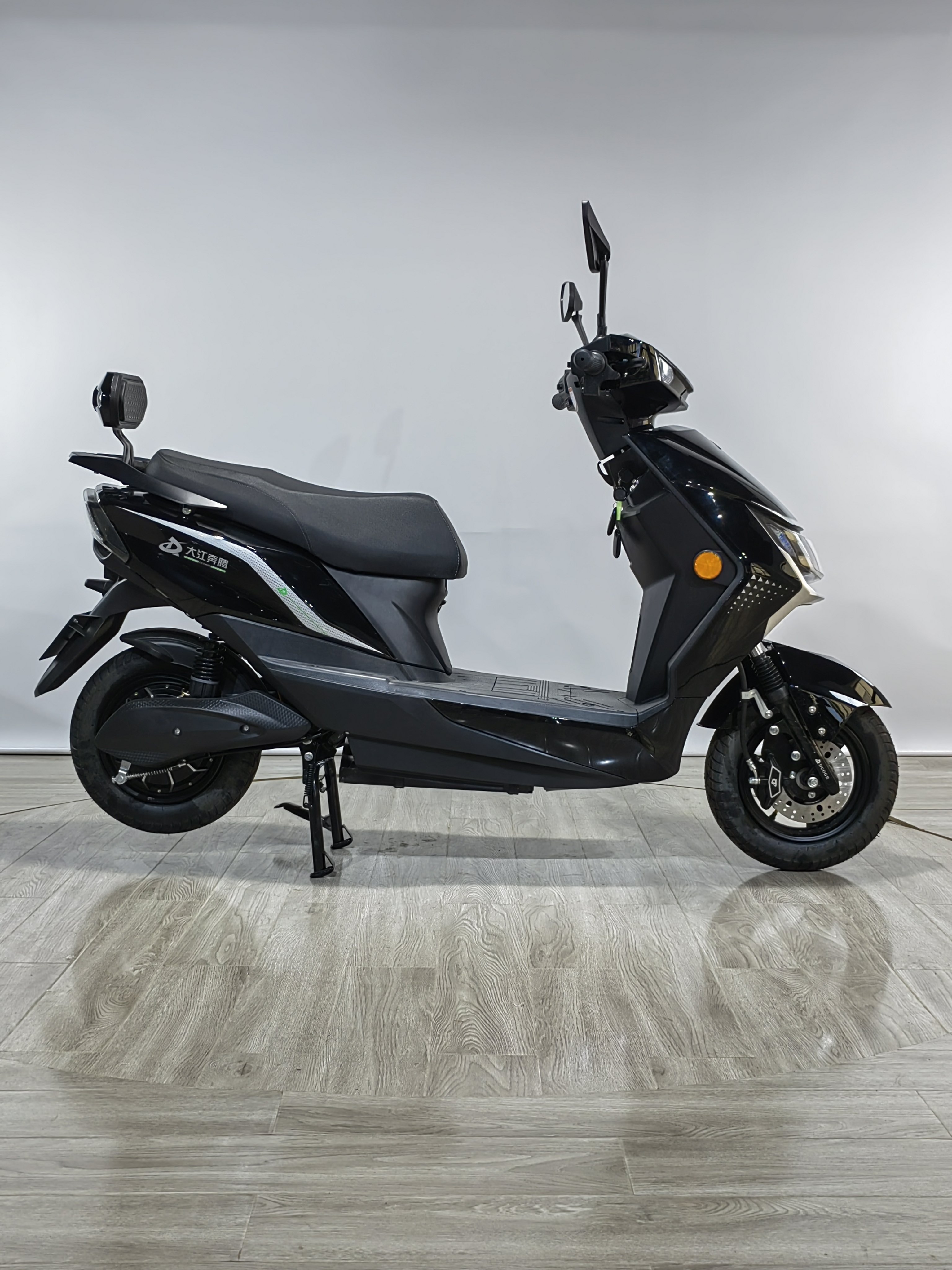 Factory Wholesale 800W 60V Disc Brake Motorcycle Electric Stock Available Fashion Design Electric Bike Motorcycles