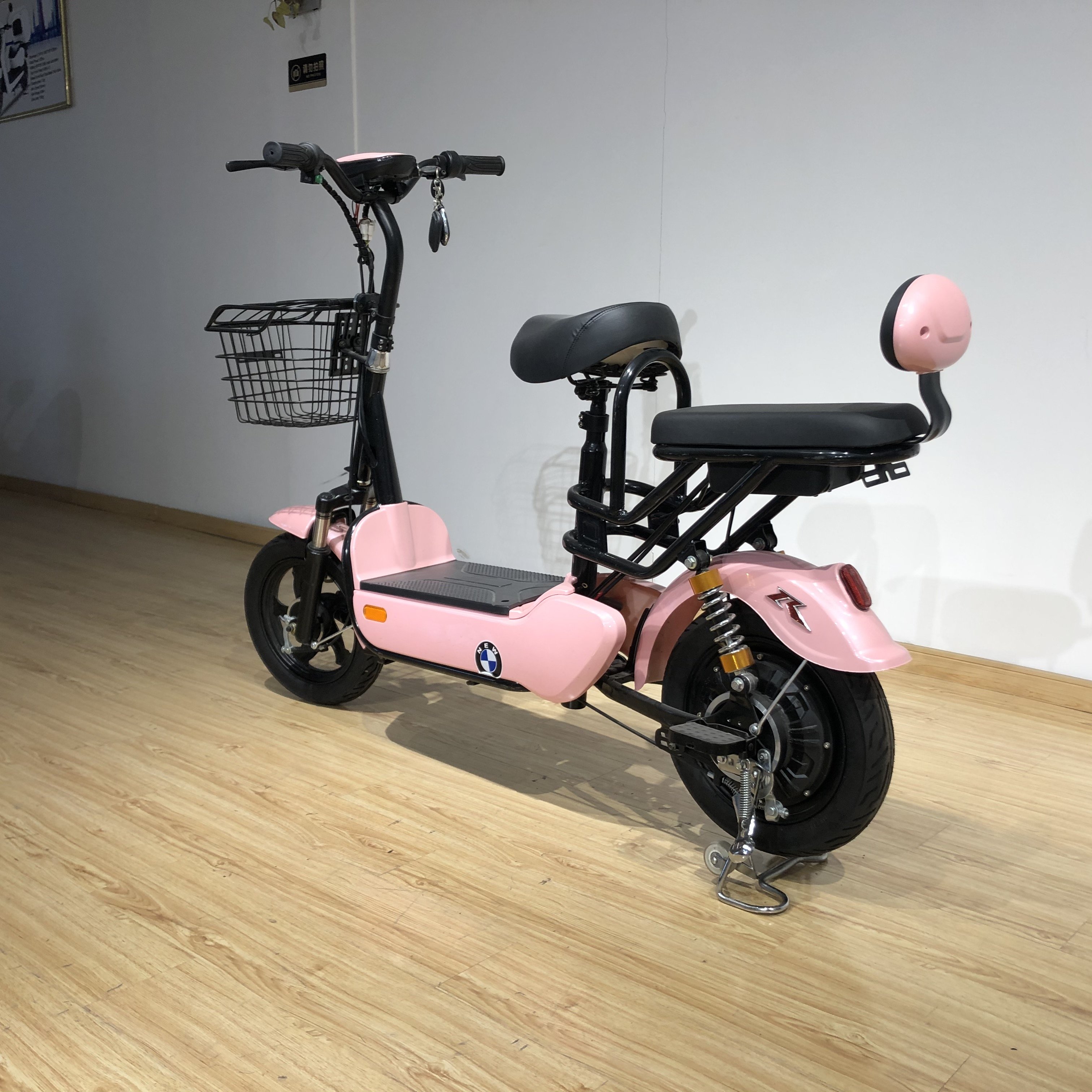 Unique Design Hot Sale Fashion Small E-scooter Mini Scooter for Young Girl and Lady