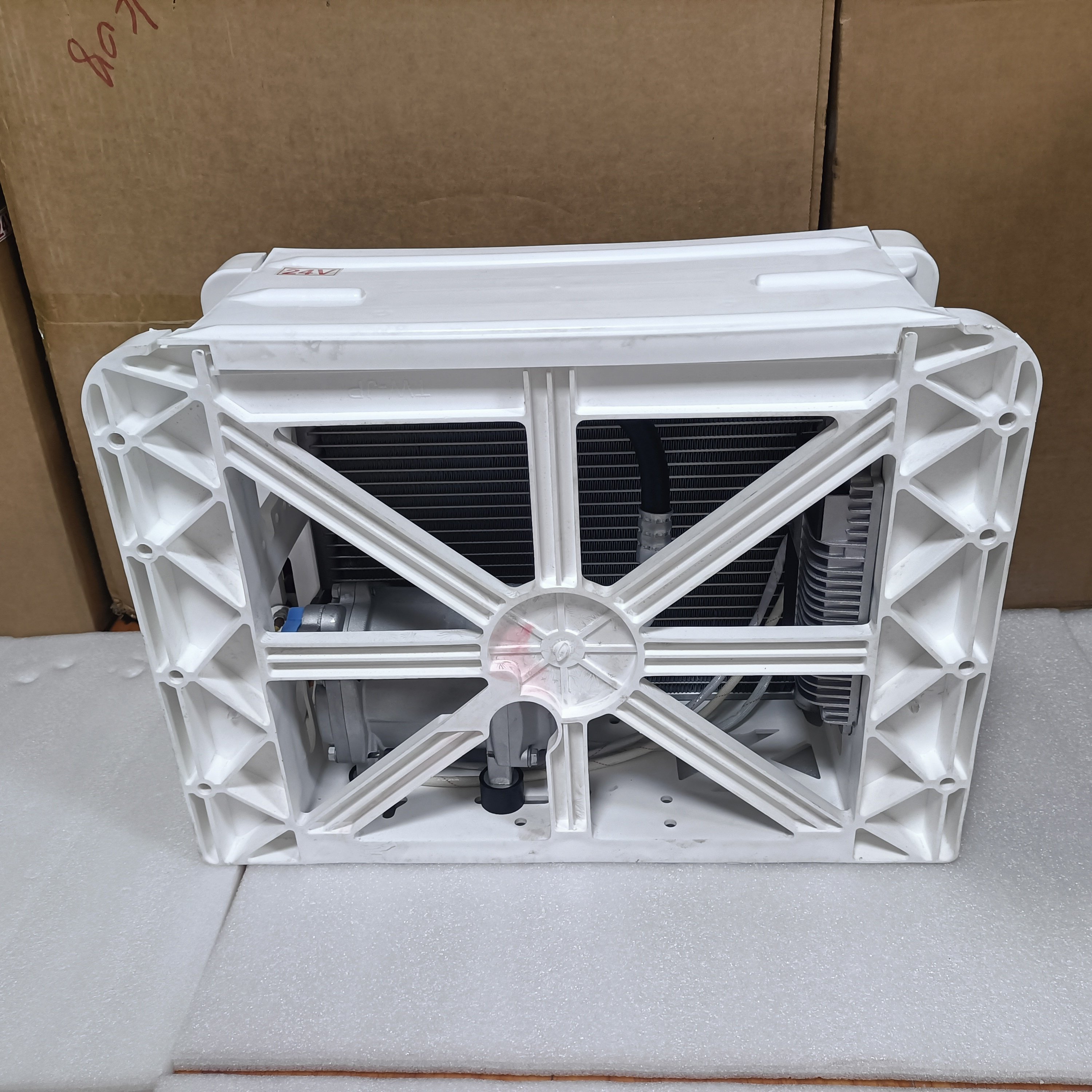 DC12v 24v Parking Cooler Car Rv Electric Rooftop Integrated Parking Truck air Conditioner