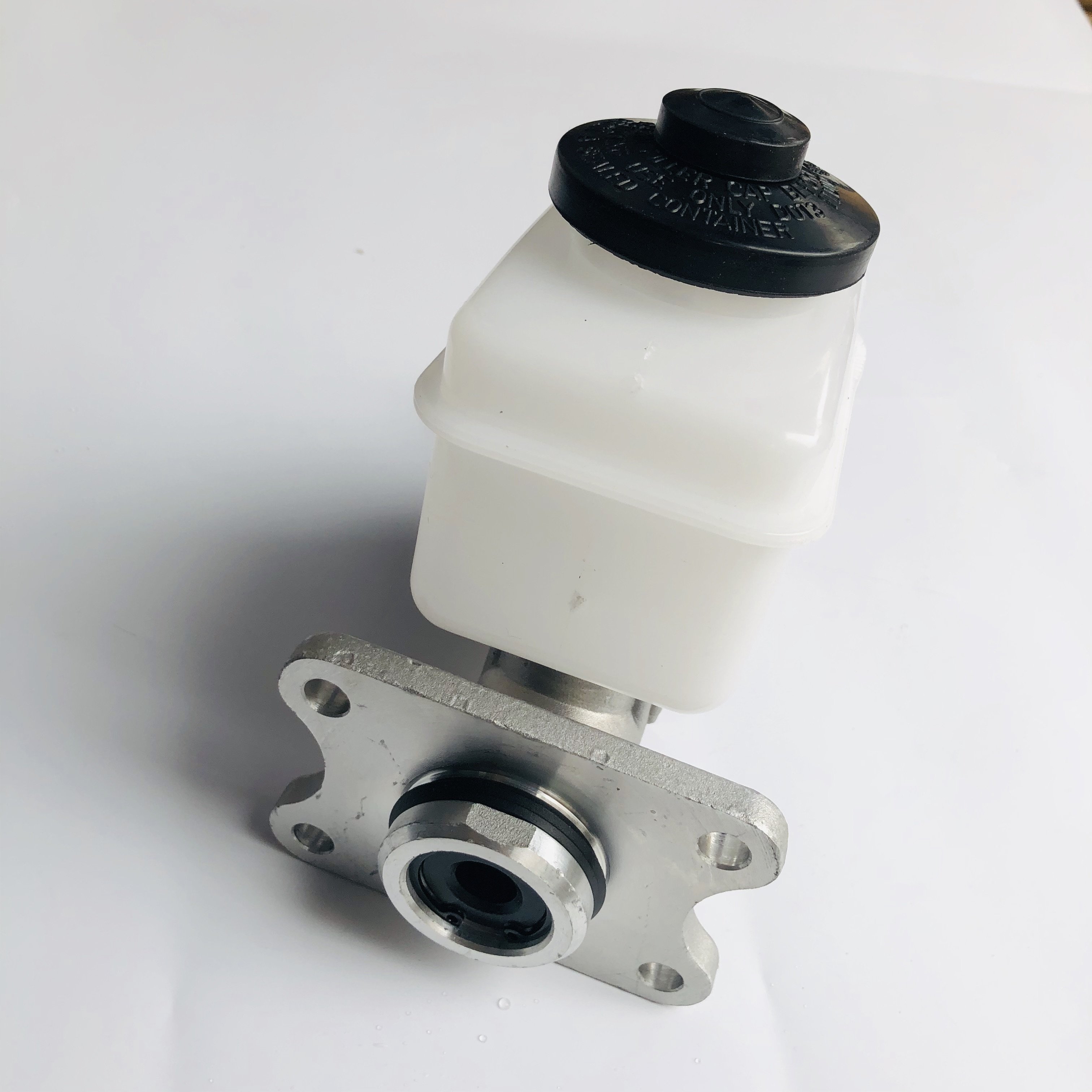 High Quality Auto Part Brake Master Cylinder for TOYOTA HILUX LN167 2WD FZJ80 47201-3D141