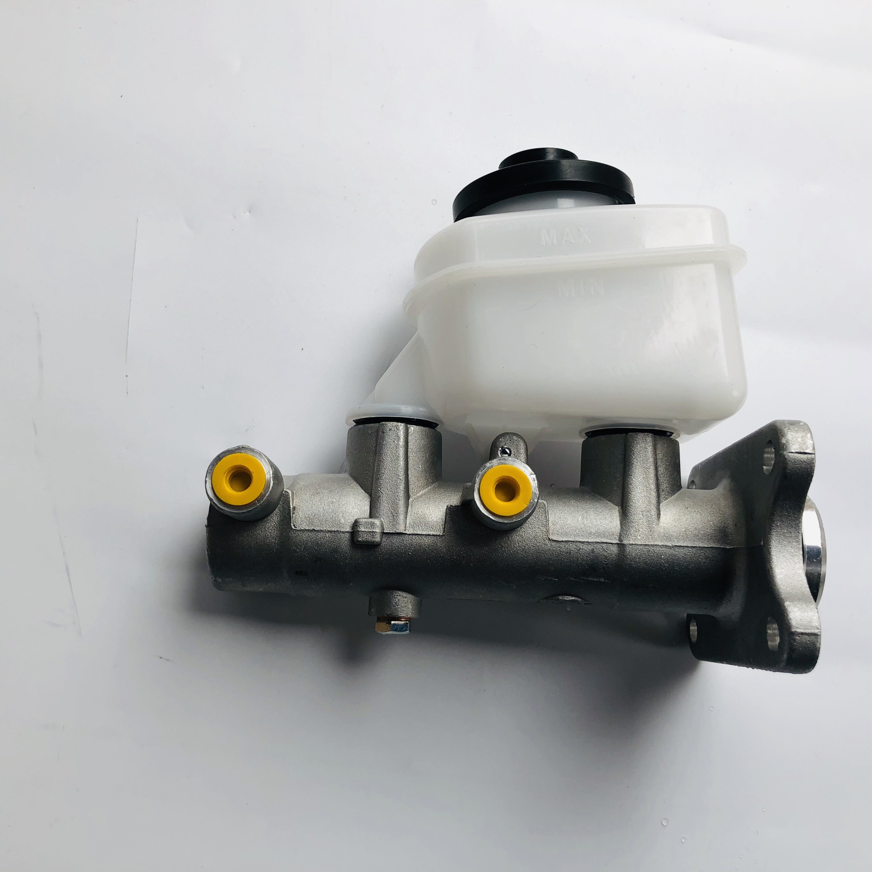 High Quality Auto Part Brake Master Cylinder for TOYOTA HILUX LN167 2WD FZJ80 47201-3D141