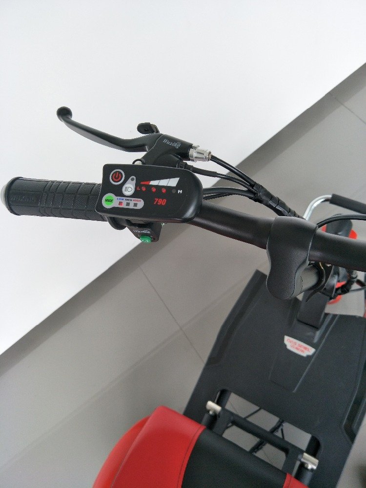 Hot Selling Mobility Scooter Tricycle 48V 300W Dual Motor 7.8Ah Battery Stable Durable Trike Scooter for Disabled Adults&Elderly