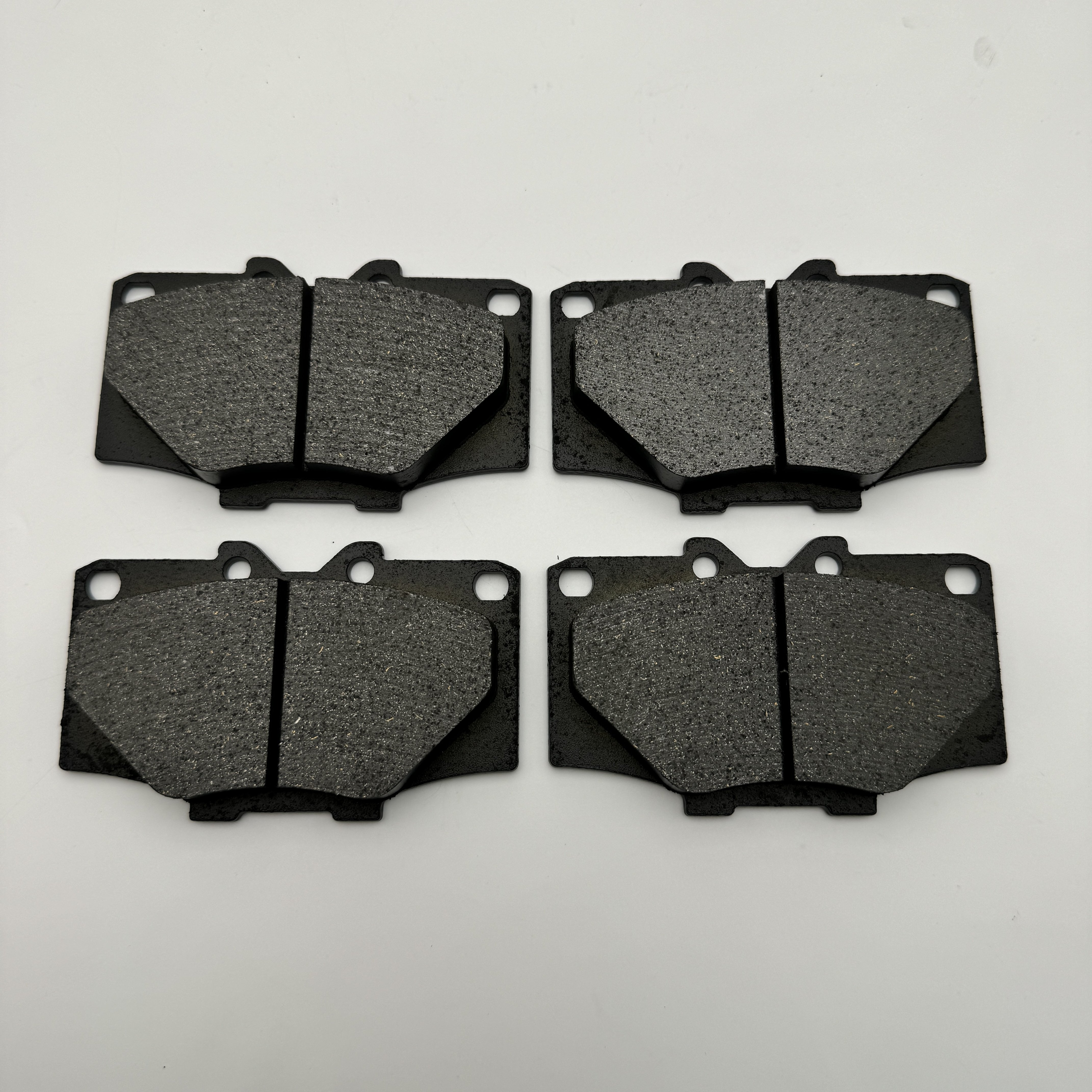 Brake Pad Factory Wholesale VKZ and Custom Brake Pads Semi-metallic Ceramic Brake Pads KD2259 AN50K SP1378 D137 D2020 GDB352