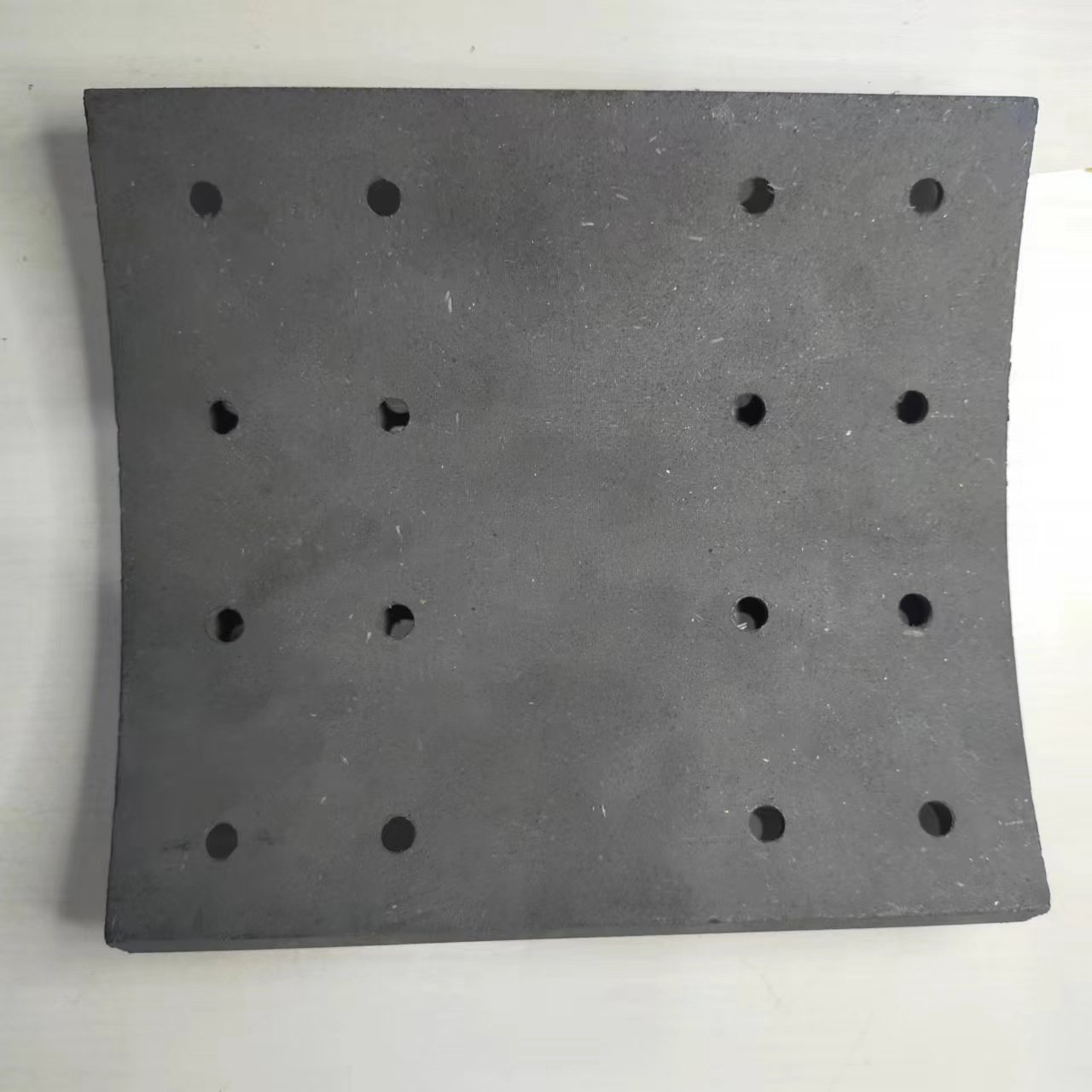 China Factory Sells Carbon Fiber Asbestos Free Brake Pads 19890 19891 at the Best Price for Dongfeng Trucks