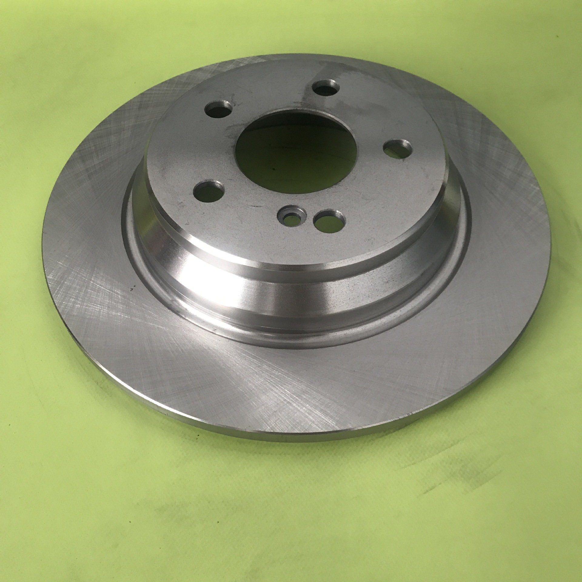2204230112 Iron Brake Disc Rotor for Mercedes Benz S-Class & CLS for Front & Rear Position of Four Door Sedan (W220)