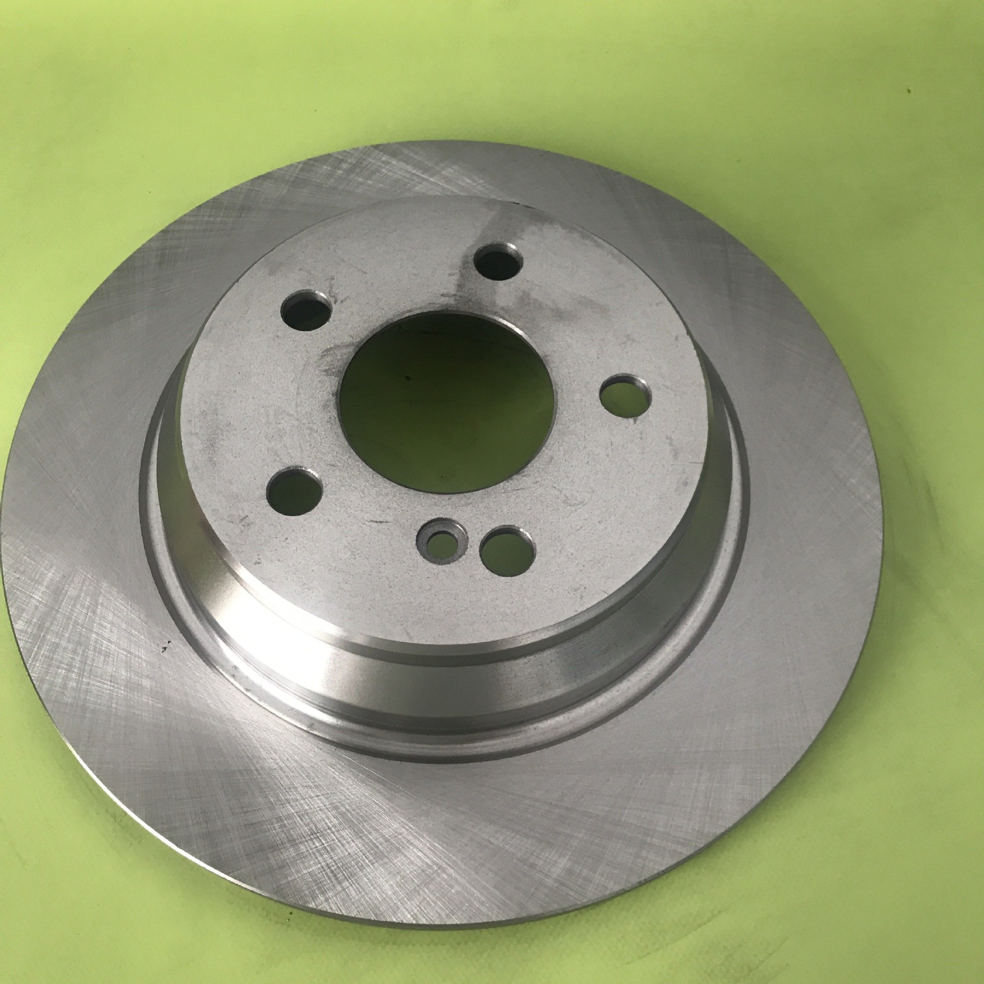 2204230112 Iron Brake Disc Rotor for Mercedes Benz S-Class & CLS for Front & Rear Position of Four Door Sedan (W220)