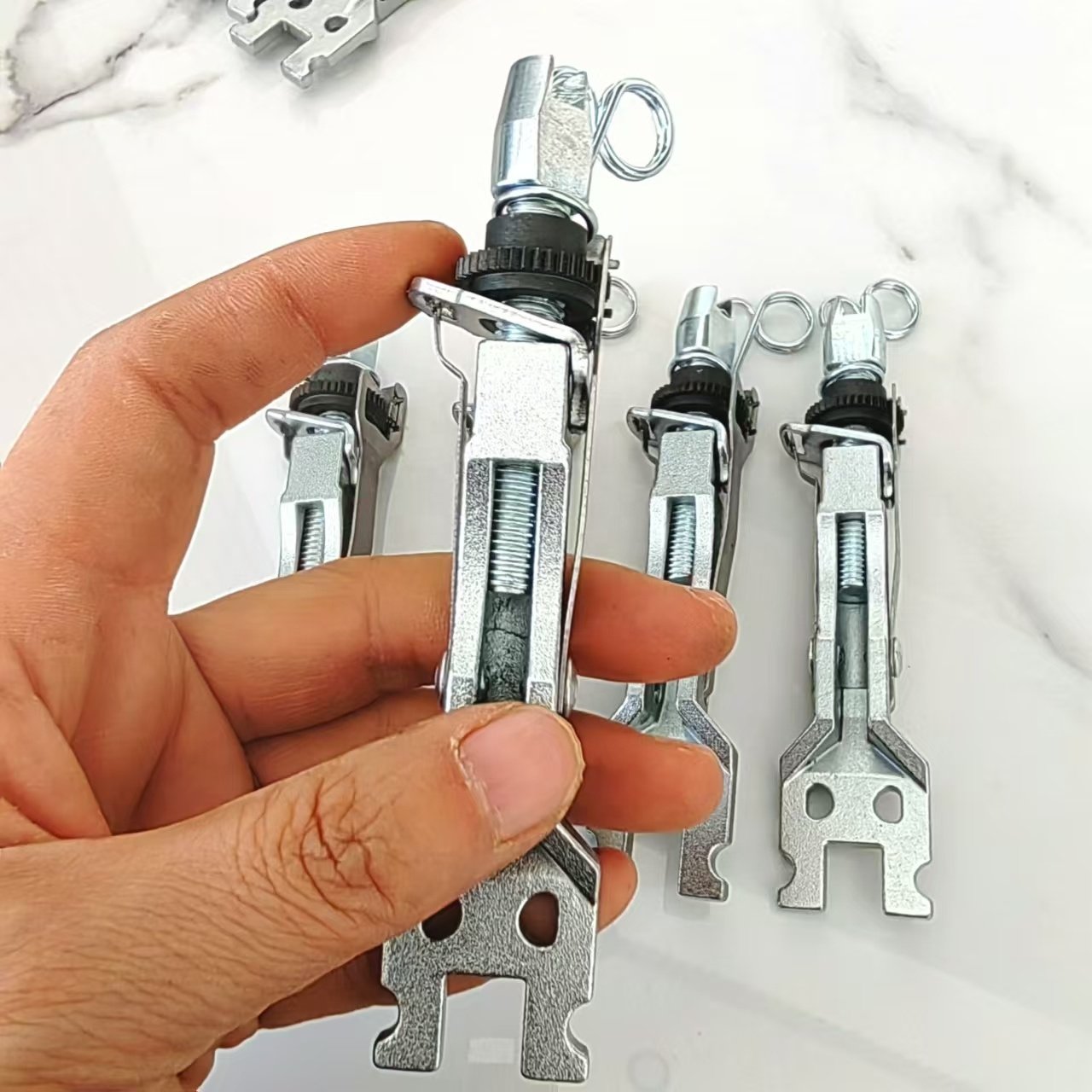 Manufacturer Large stock rear brake shoe brake system Adjuster 7701205519 7701208112 47061-60011