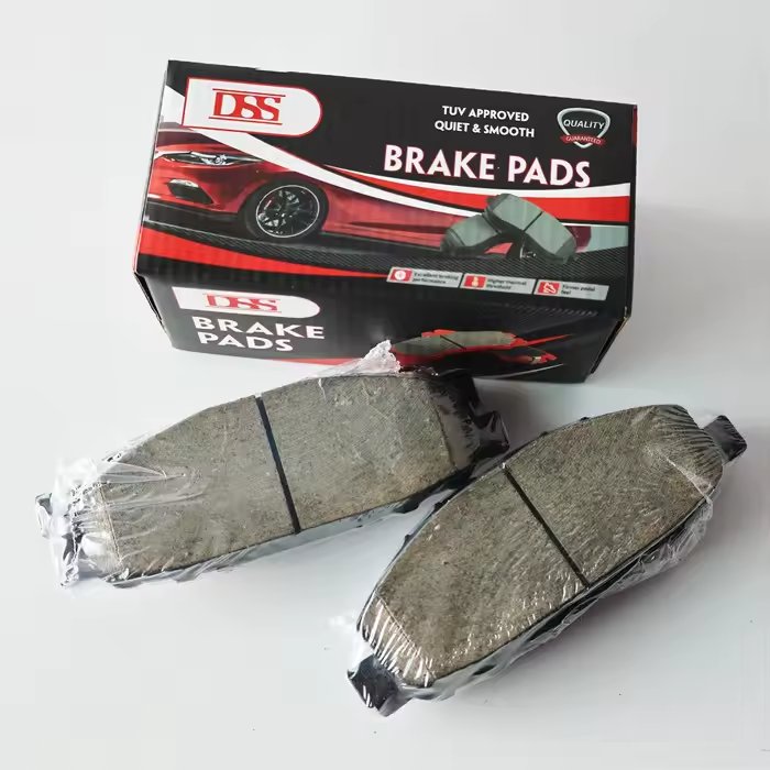 41060ZG225 D815 High Performance No Noise Semi Metallic Ceramic Car Parts Auto Brake Pads for Nissan Versa