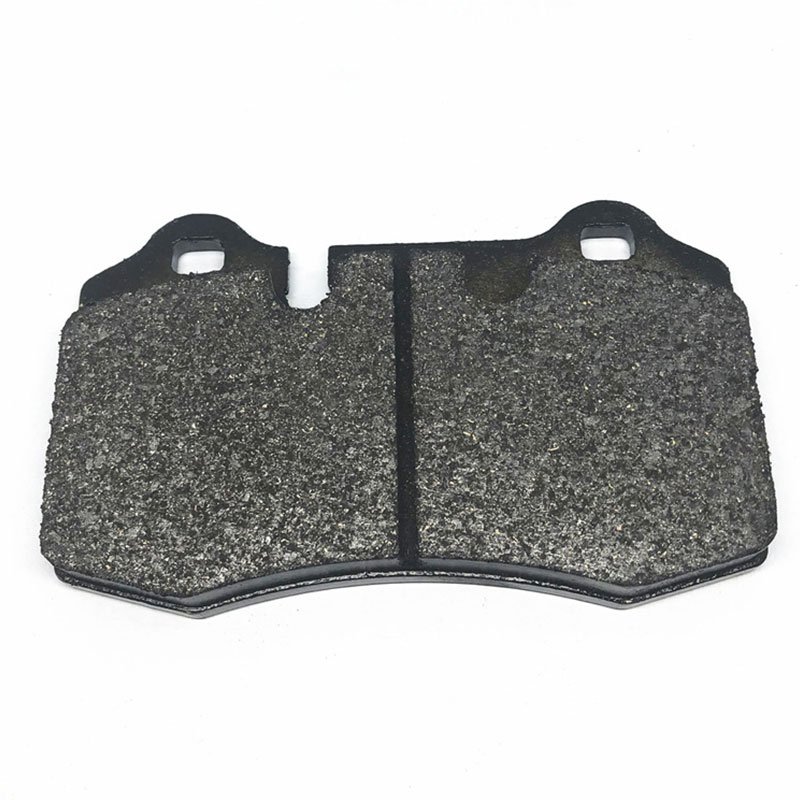 Ceramic Front Brake Disc Auto Part New Rear Brake Pads for Ferrari 430/599 NAO Material 70001126/70001573 Models