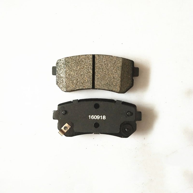 Factory Price Brake Pads OE 58302-C1A15 58302-2LA00 58302-2SA00 Brake Pad for HYUNDAI GENESIS I30 IX35 SONATA VERNA