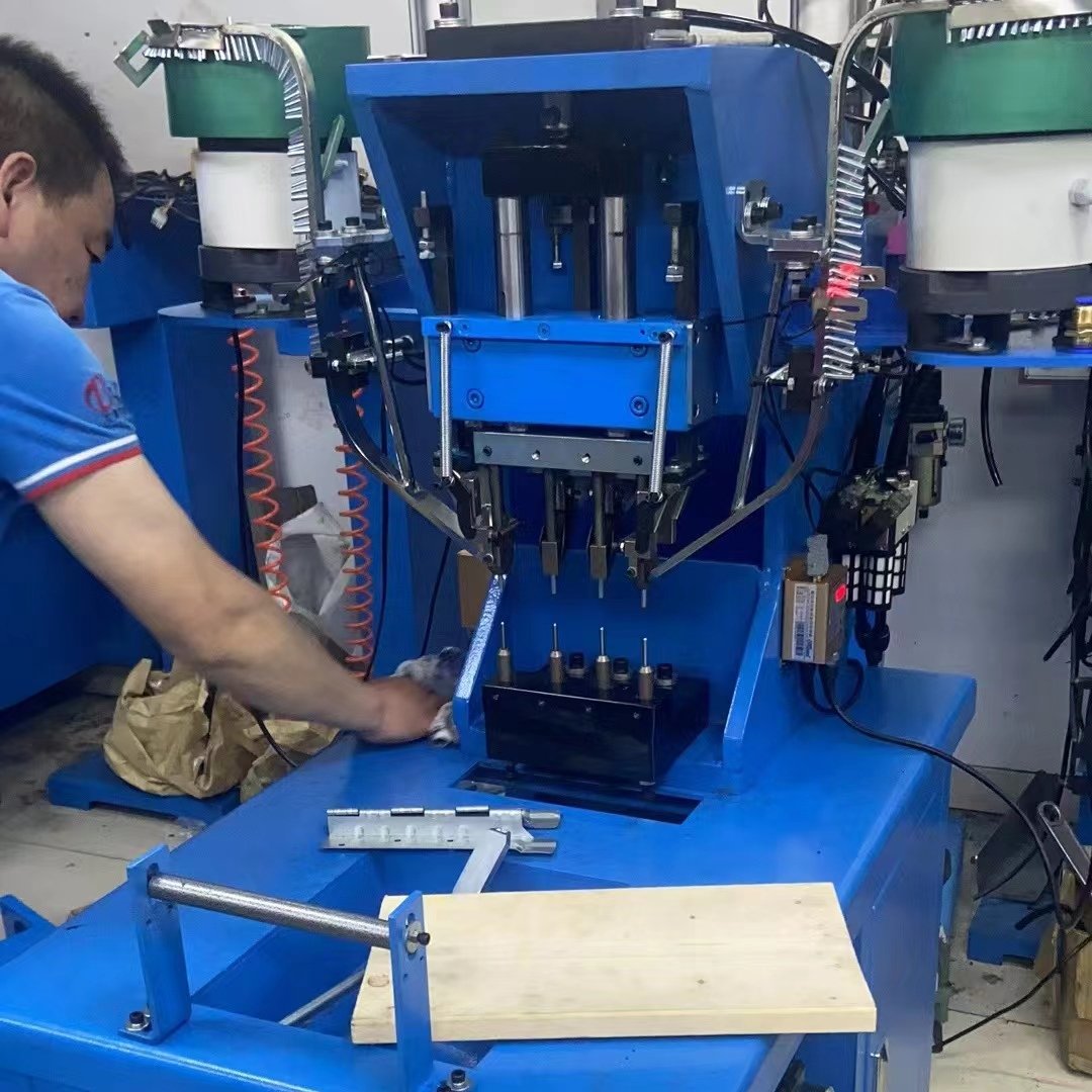 China Factory Supply Good Price 220V or 380V Brake Lining Rivet Machine Brake Shoe Riveting Machine for Pallet Collar Hinge