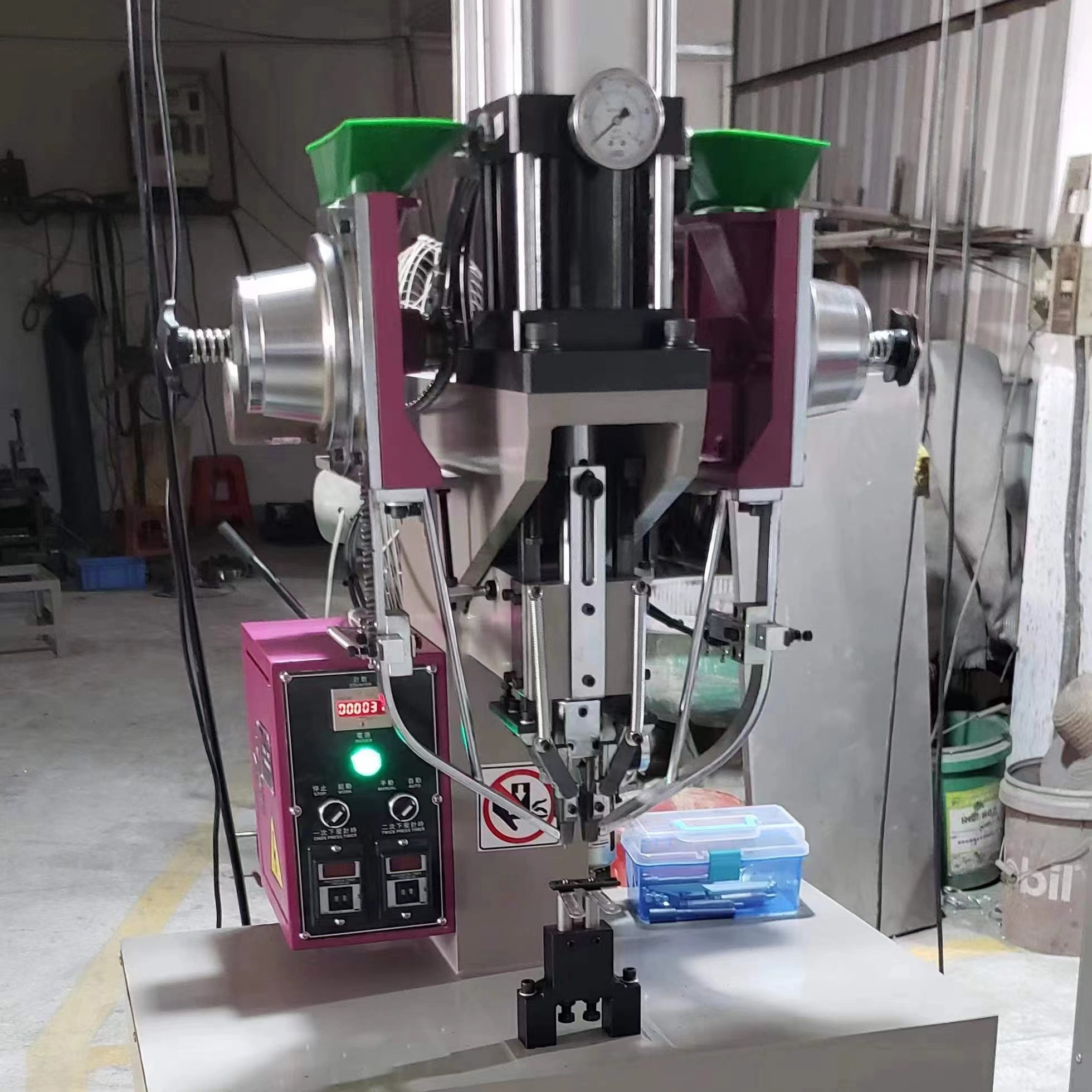 China Factory Supply Good Price 220V or 380V Brake Lining Rivet Machine Brake Shoe Riveting Machine for Pallet Collar Hinge