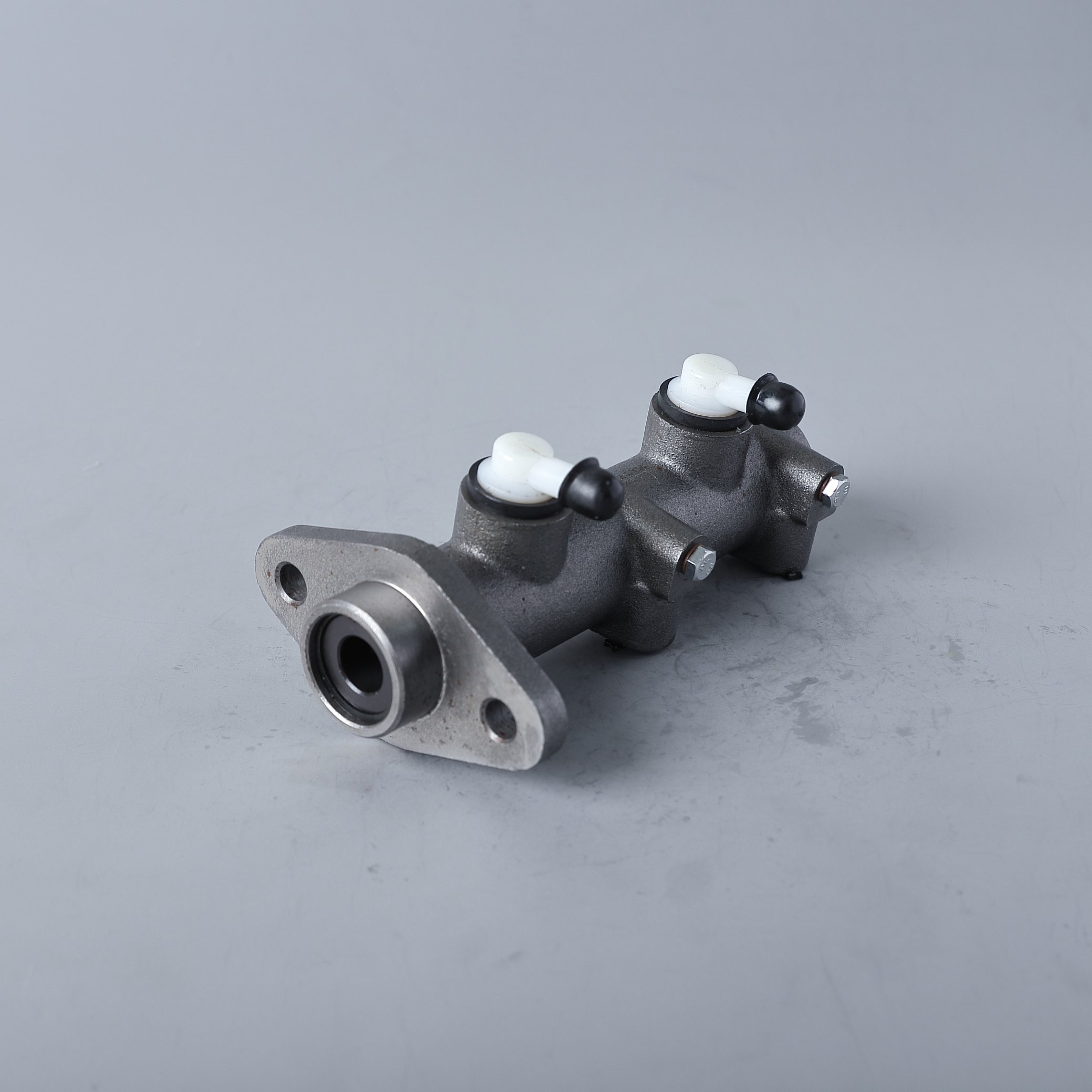 HYUNDAI COUNTY Brake Master Cylinder Kia Make New Condition Application Brake System Model 58620-5H000 58620-5H050 58620-45021