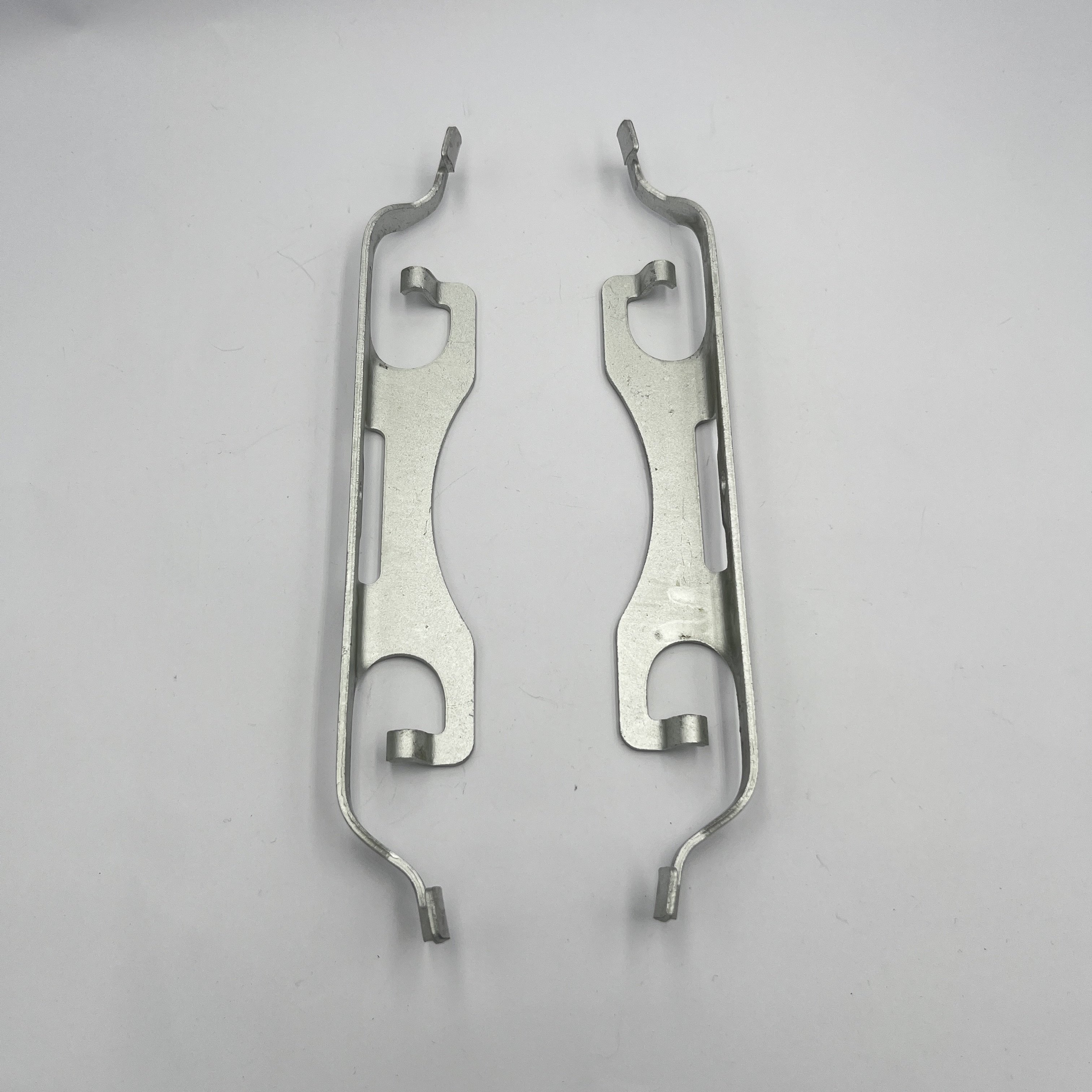 D1818 Good Quality Accessories Kit Auto Disc Brake Pad Clips for LINCOLN China Best Brake Pad Kits Supplier