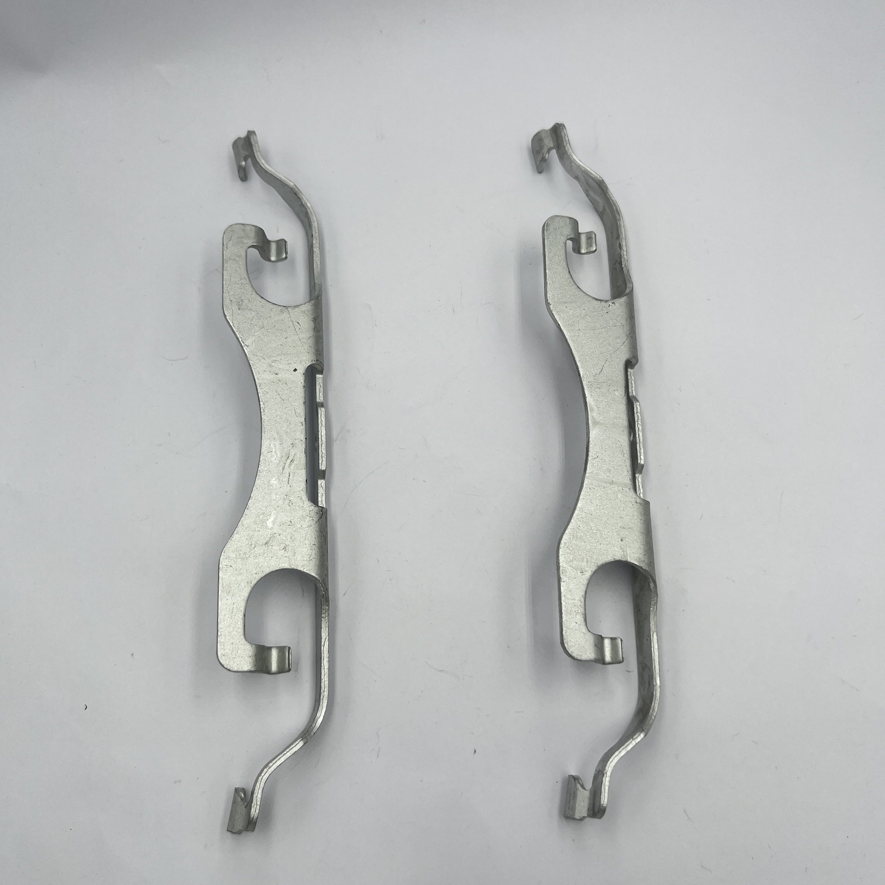 D1818 Good Quality Accessories Kit Auto Disc Brake Pad Clips for LINCOLN China Best Brake Pad Kits Supplier