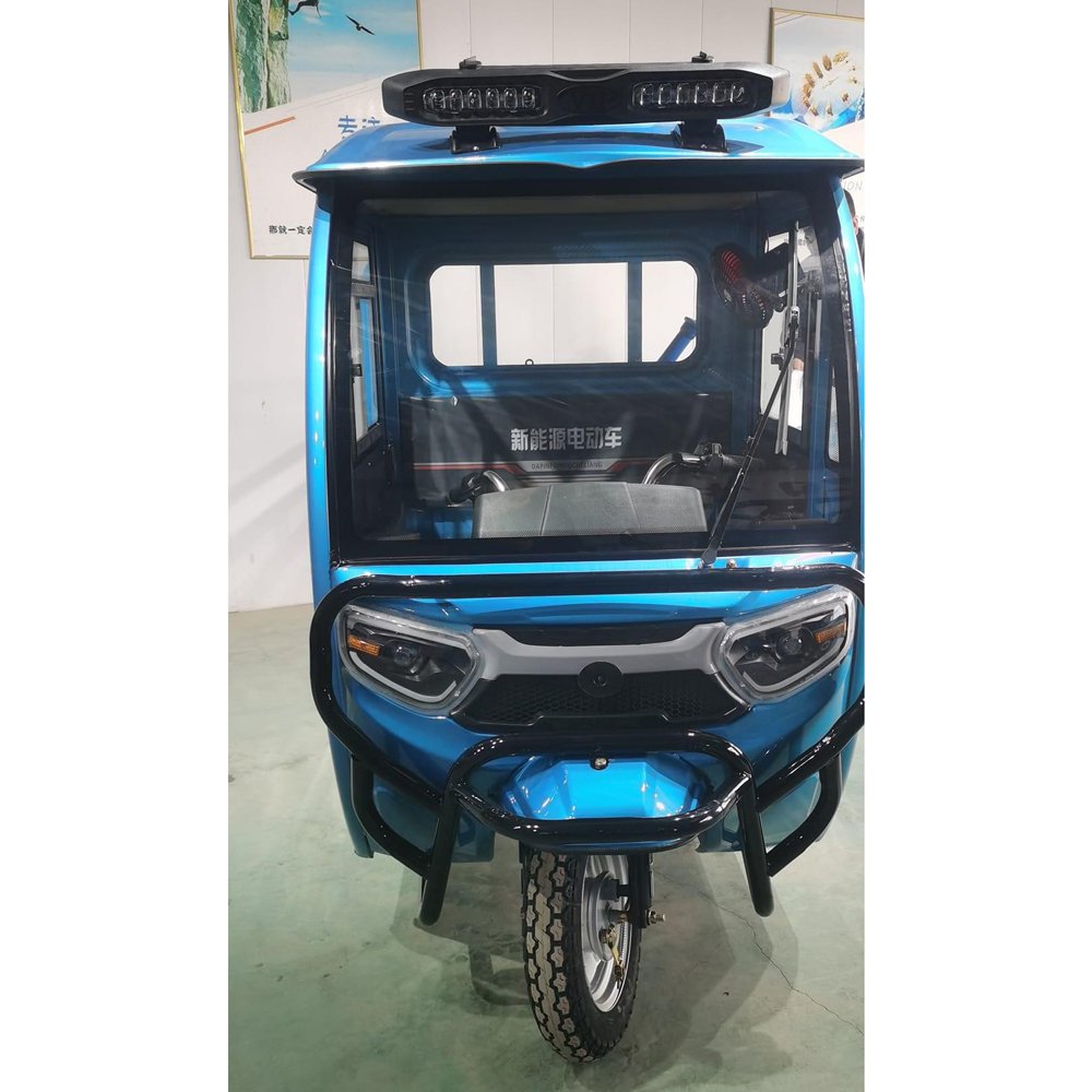 China Manufacturer Electric Cargo Tricycle With Driver Cabin Battery Operated Cargo Bike 3 Wheel Motor Cargo Trik