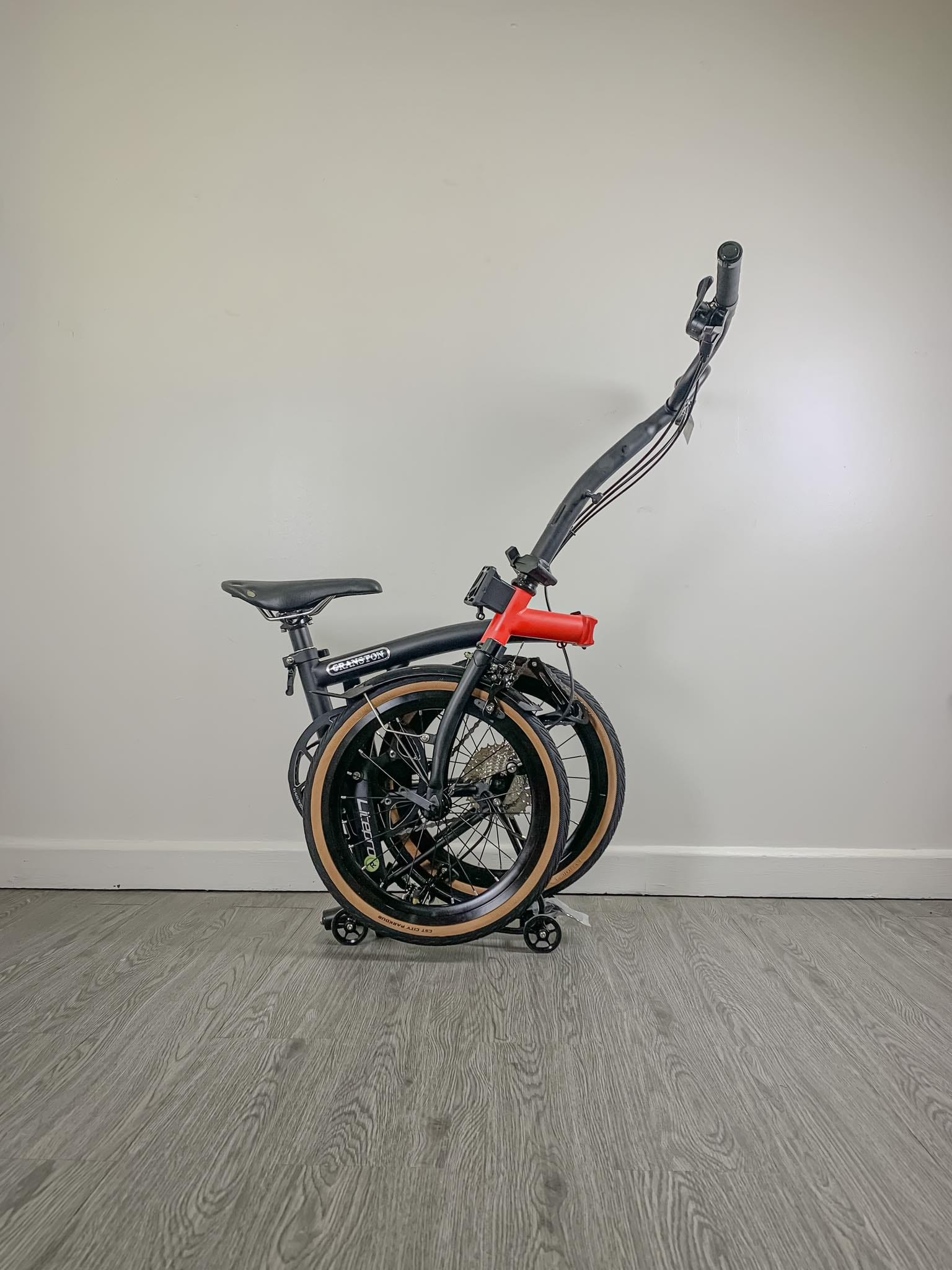 OEM 16inch Tri-folding Bike 9speed High Quality Steel Frame Light Weight S bar M bar 9S Mini Foldable Bicycle Folding Bike