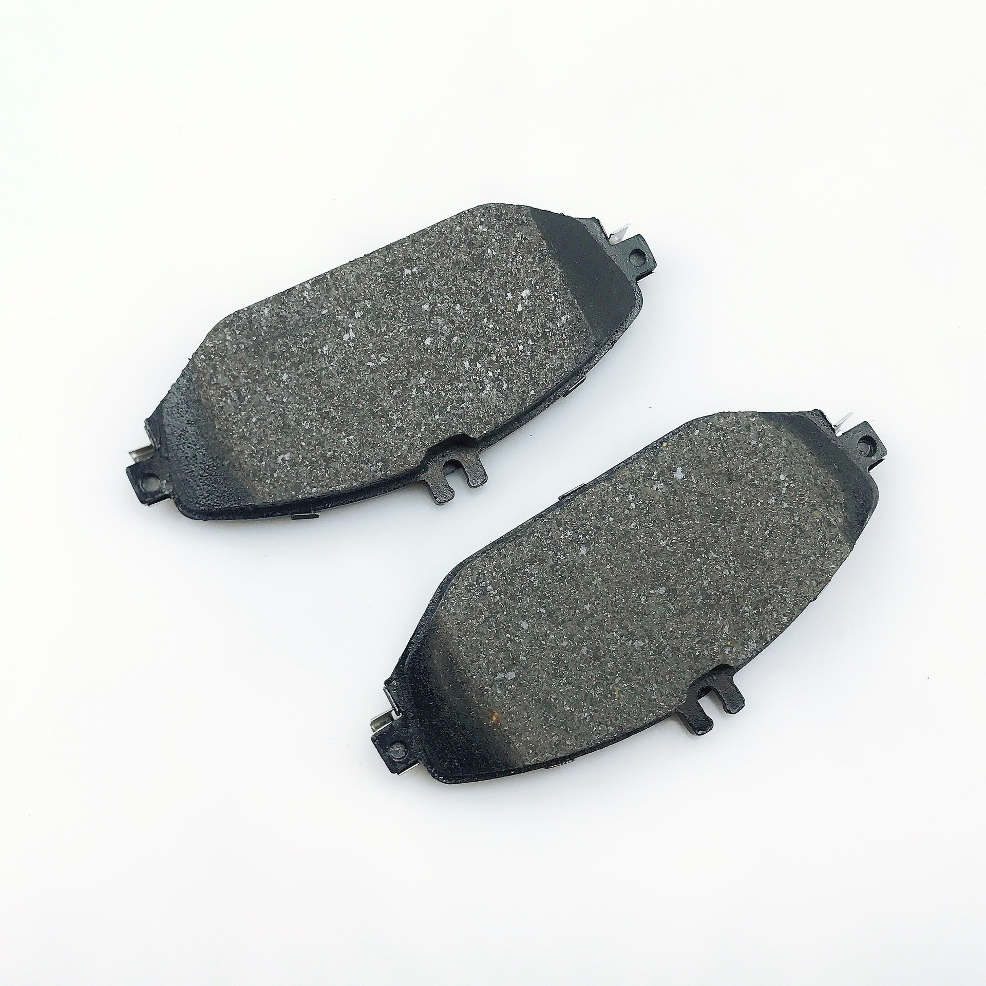 New Products Ceramic Front Brake Pad for Mercedes-Benz Automatic Brake Systems Spare Parts Brake Pads D1794 a 008 420 38 20