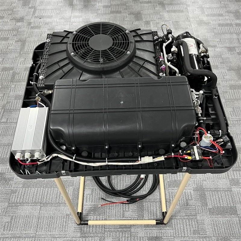 Universal 12v/24v Auto Parking Air Conditioner for Cars Trucks Tractors-Rooftop Split MB Man for Scania Design