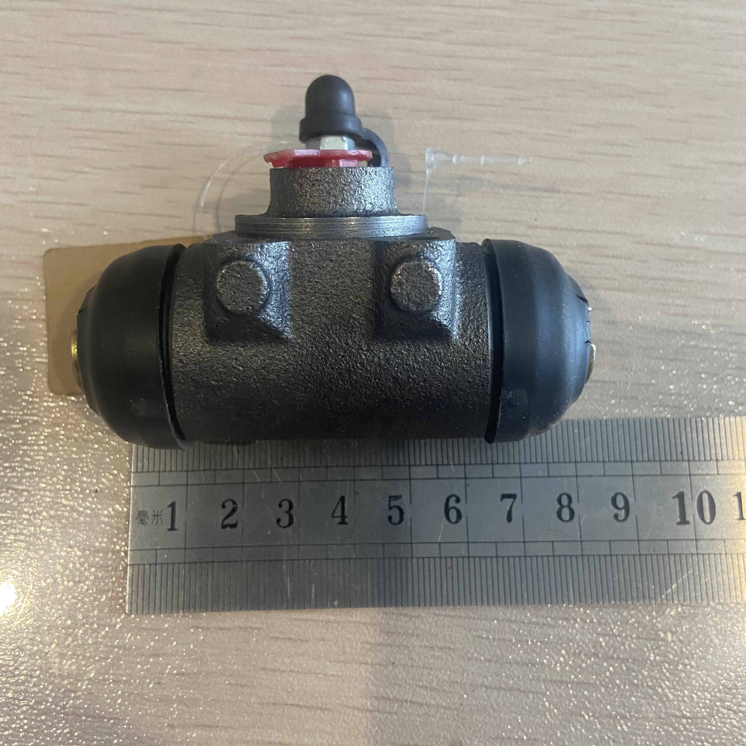 Tricycle Spare Parts Brake Wheel Cylinder for Bajaj 205/225