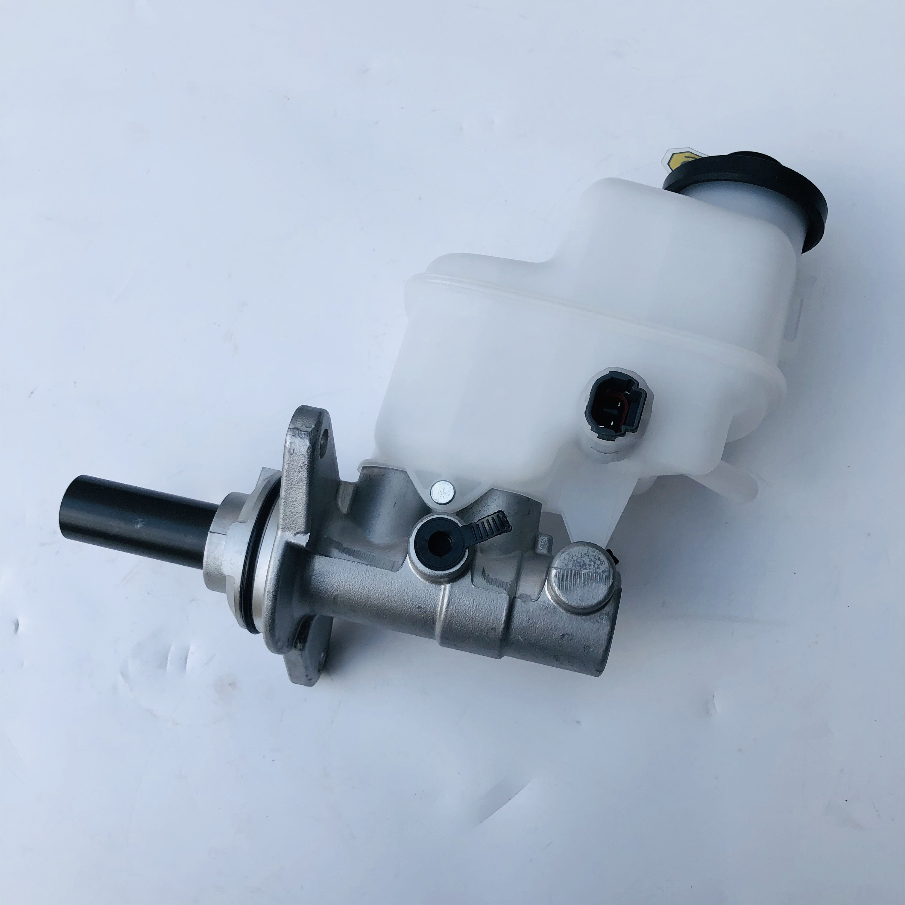 High Quality Auto Part Brake Master Cylinder for TOYOTA HILUX VIGO KUN25 KUN26 47201-0K150