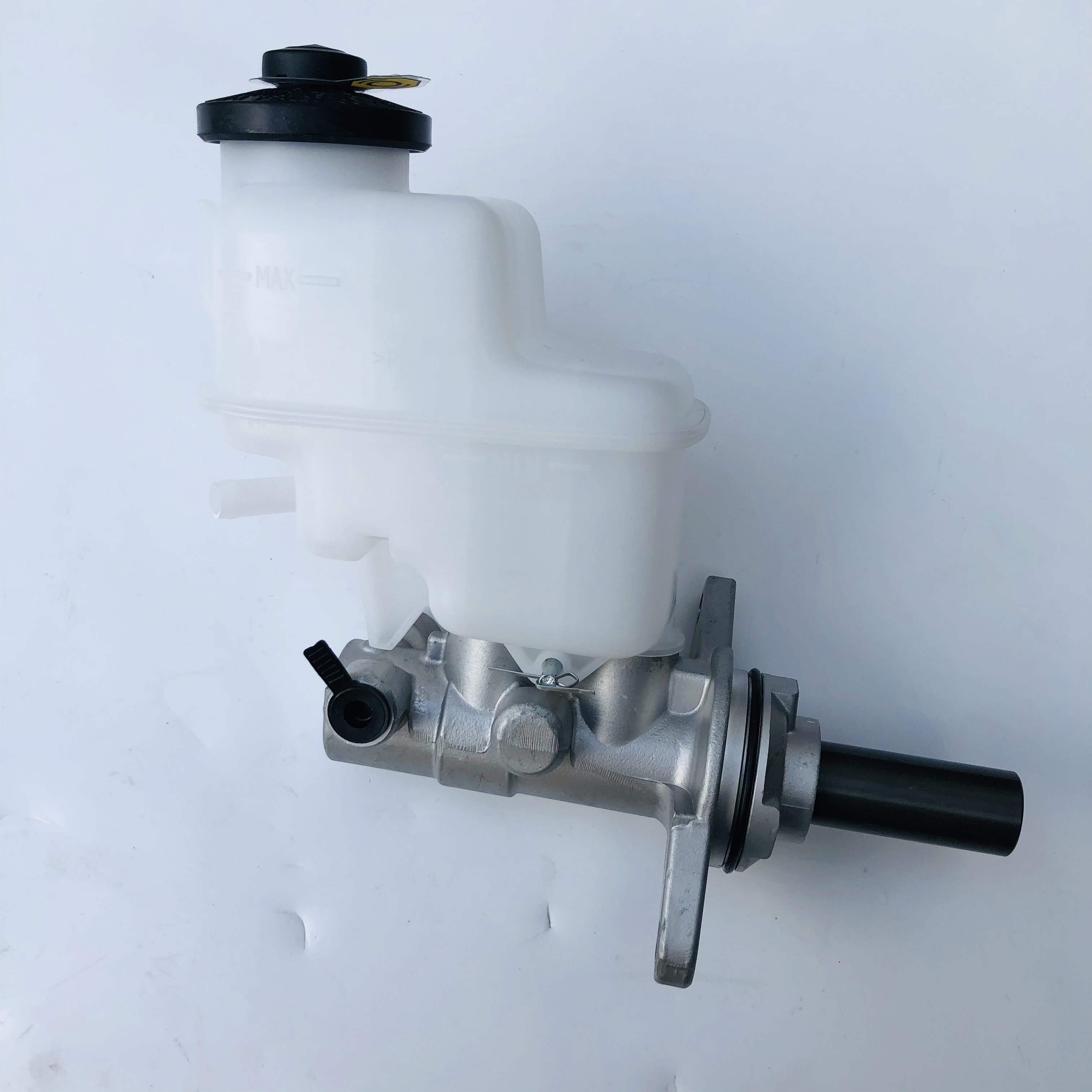 High Quality Auto Part Brake Master Cylinder for TOYOTA HILUX VIGO KUN25 KUN26 47201-0K150