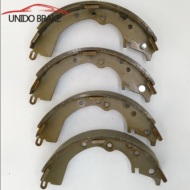 Good Quality Brake Shoe Set K2335 with Accessory for HILUX PICKUP