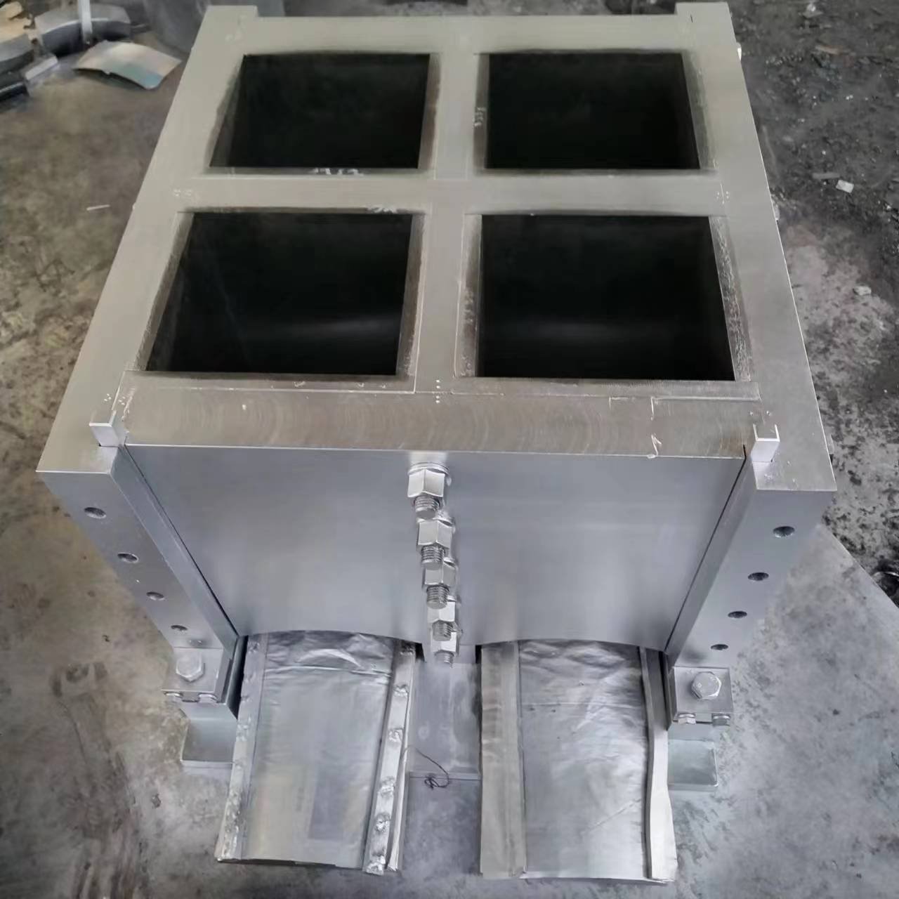 Professional Customized Four Cavity Mold Drum Brake Pad Mold