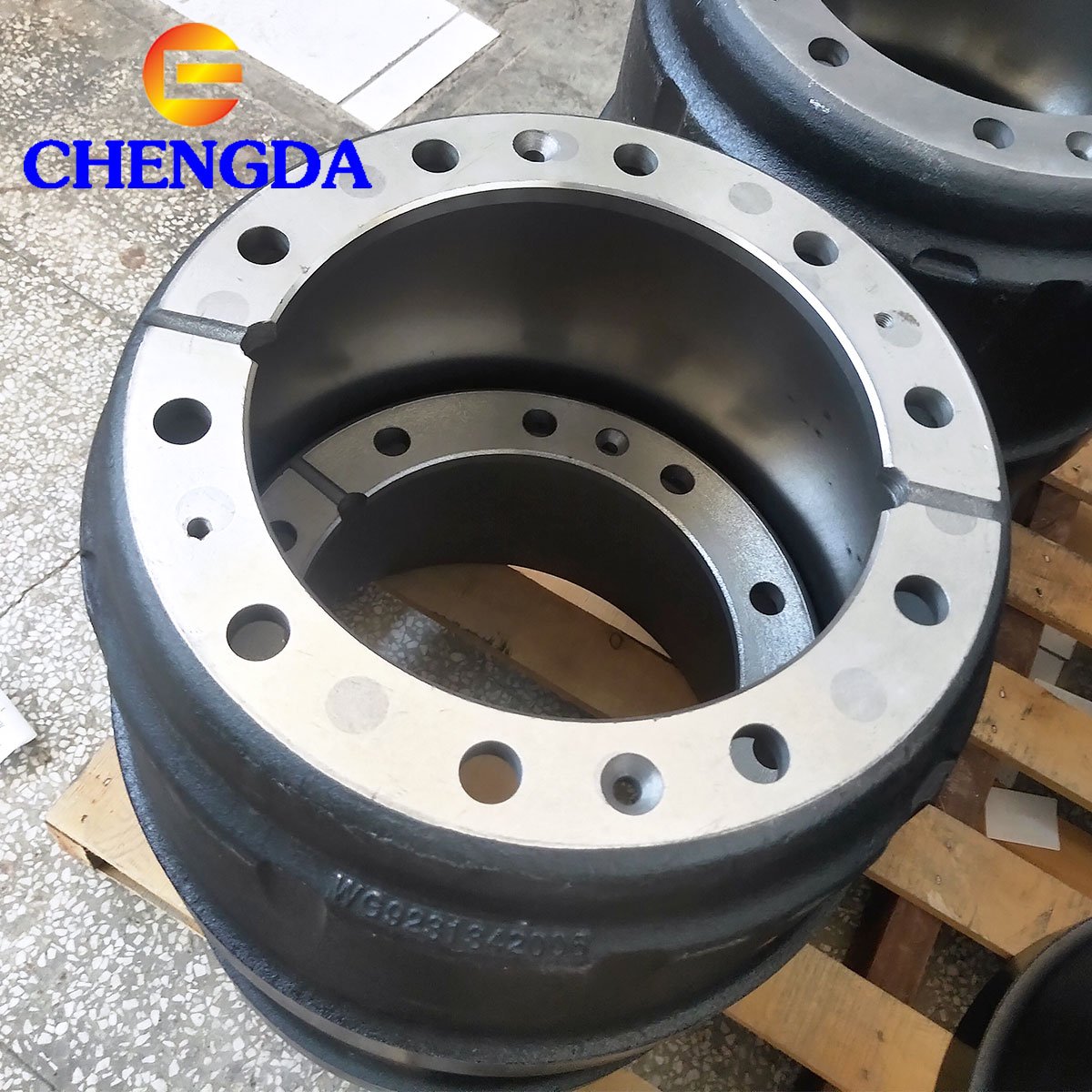 Sinotruck Howo A7 AZ9231342006 Rear Brake Drums Truck Parts for Sale