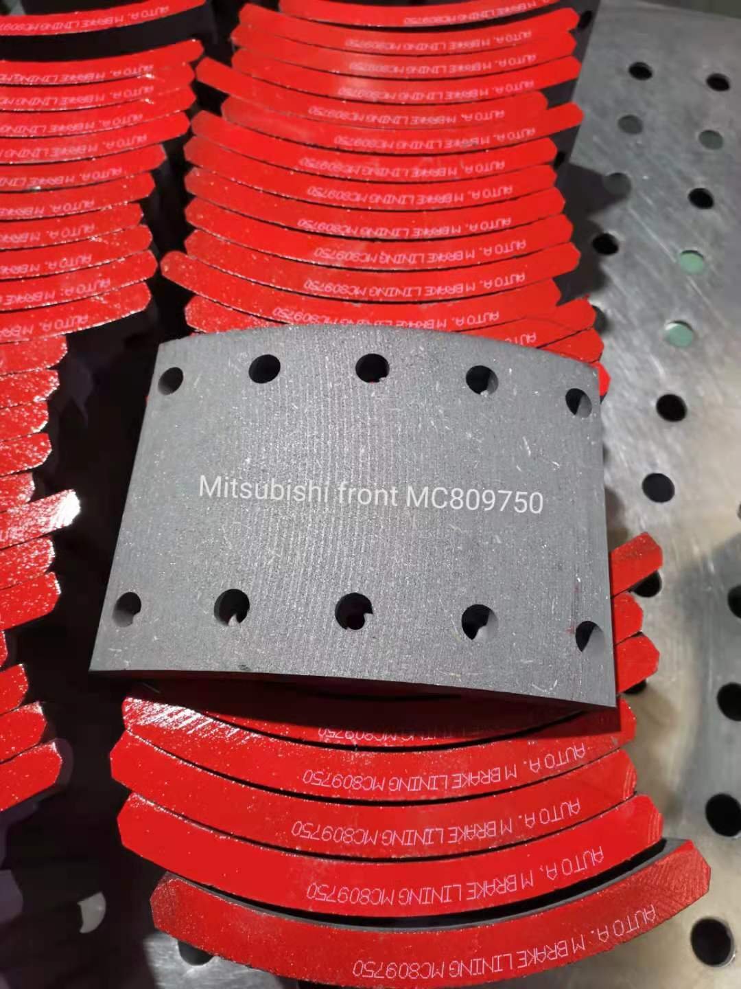 High Performance Heavy Duty Brake Lining Non-Asbestos Low Wear 47441-9650 for Trucks and Trailers Includes Brake Pads Shoes
