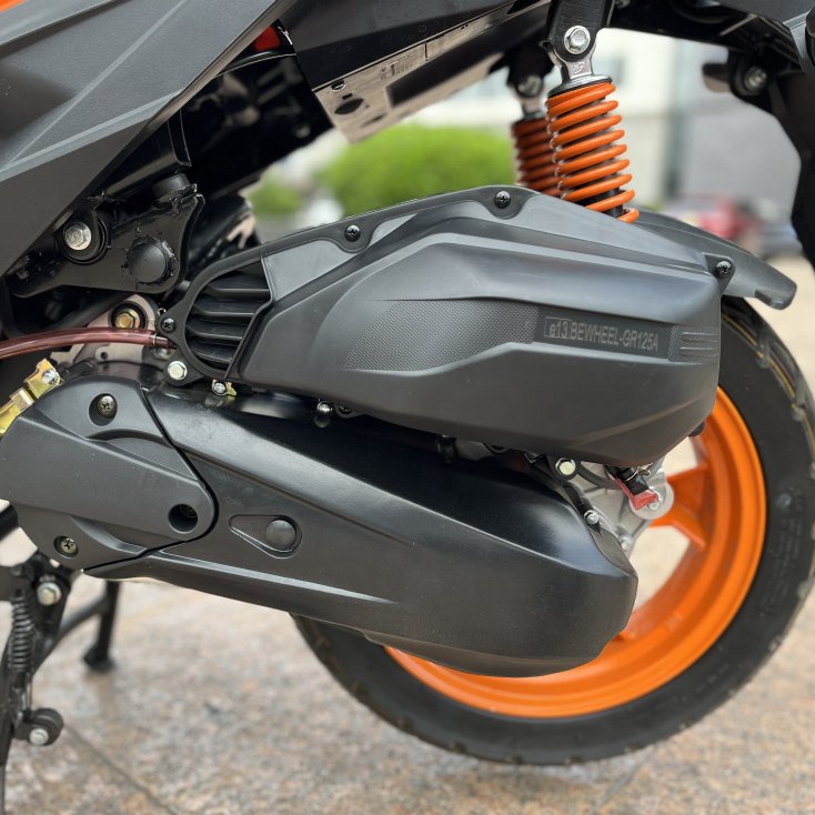Euro 5 125cc Motorcycle with Aluminum Wheel 1 Cylinder 4 Stroke Engine Gasoline Scooter 50CC with OTTC