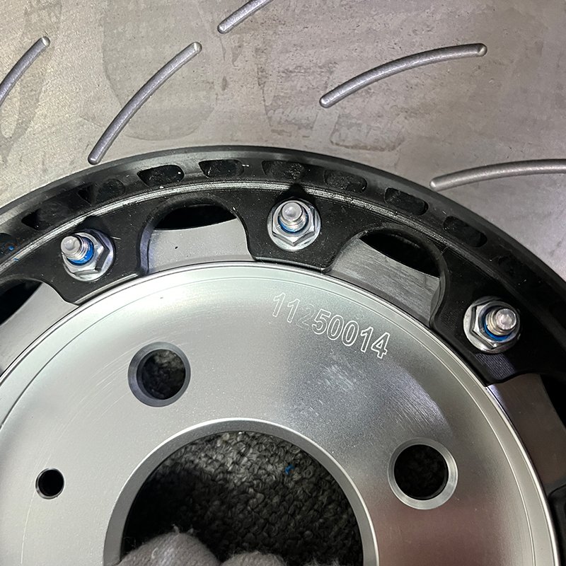 China Auto TSL F40 Accessories Rear Brake Kit Big Pads 4 Piston Brake Systems Shoes for Bmw E46 Honda Fit