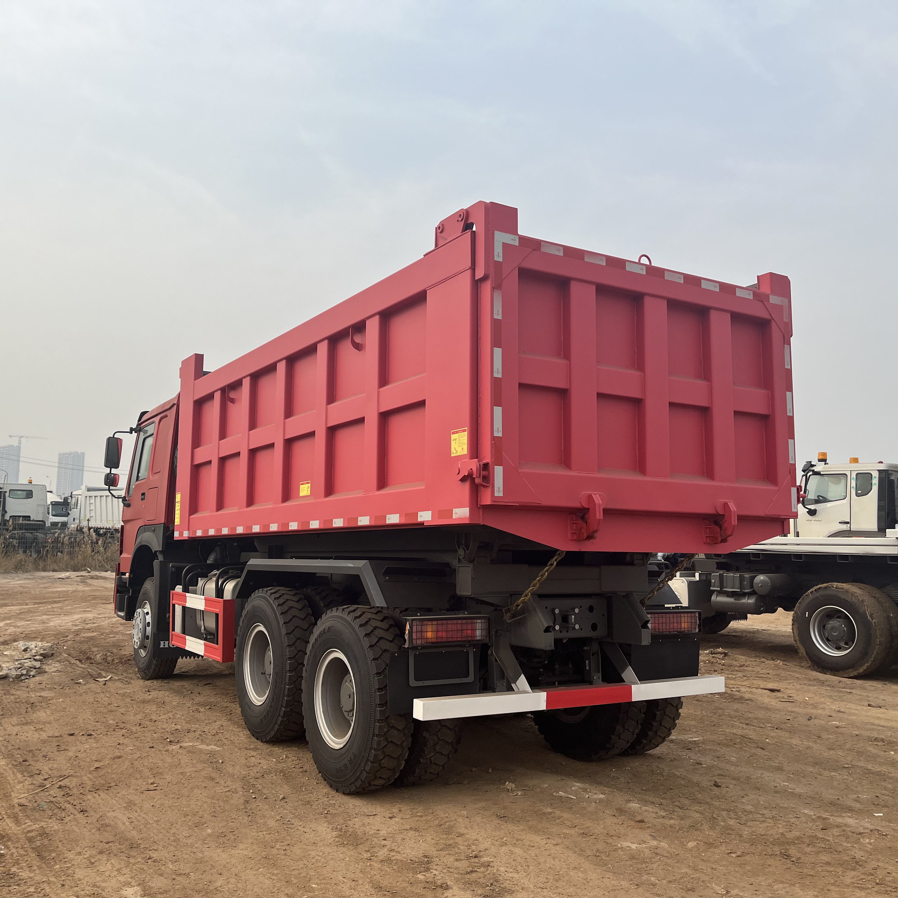 New Sinotruck Howo Dump Truck 6x4 8x4 Tipper Dumper 30ton LHD RHD Tipping Truck 371hp Howo Used Dump Truck