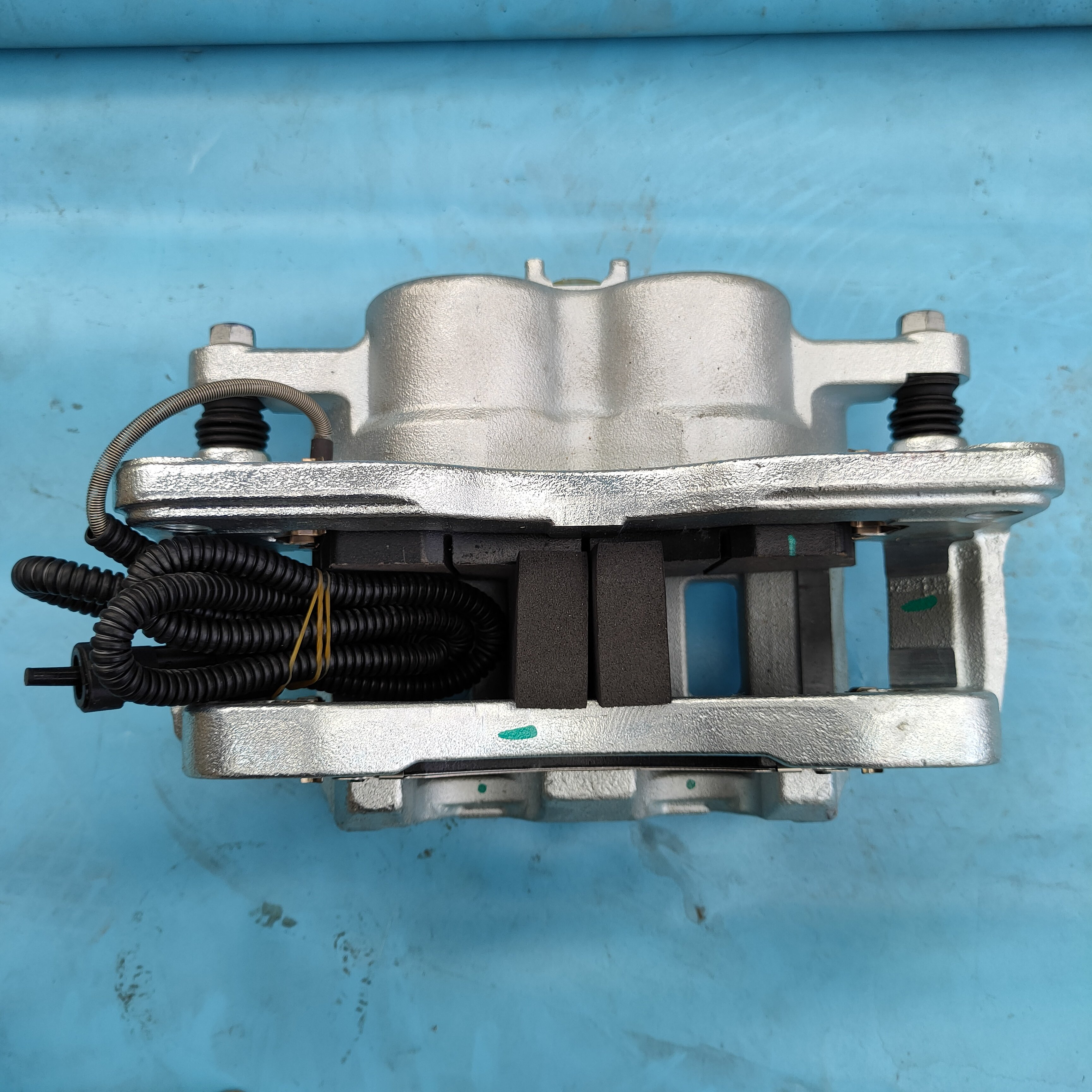 High Quality Brake Caliper Used for VW Passat 3C, VW Passat B6 2005-2007 OE NO 3C0615403E O3C0615403 0986473455 3C0615403G