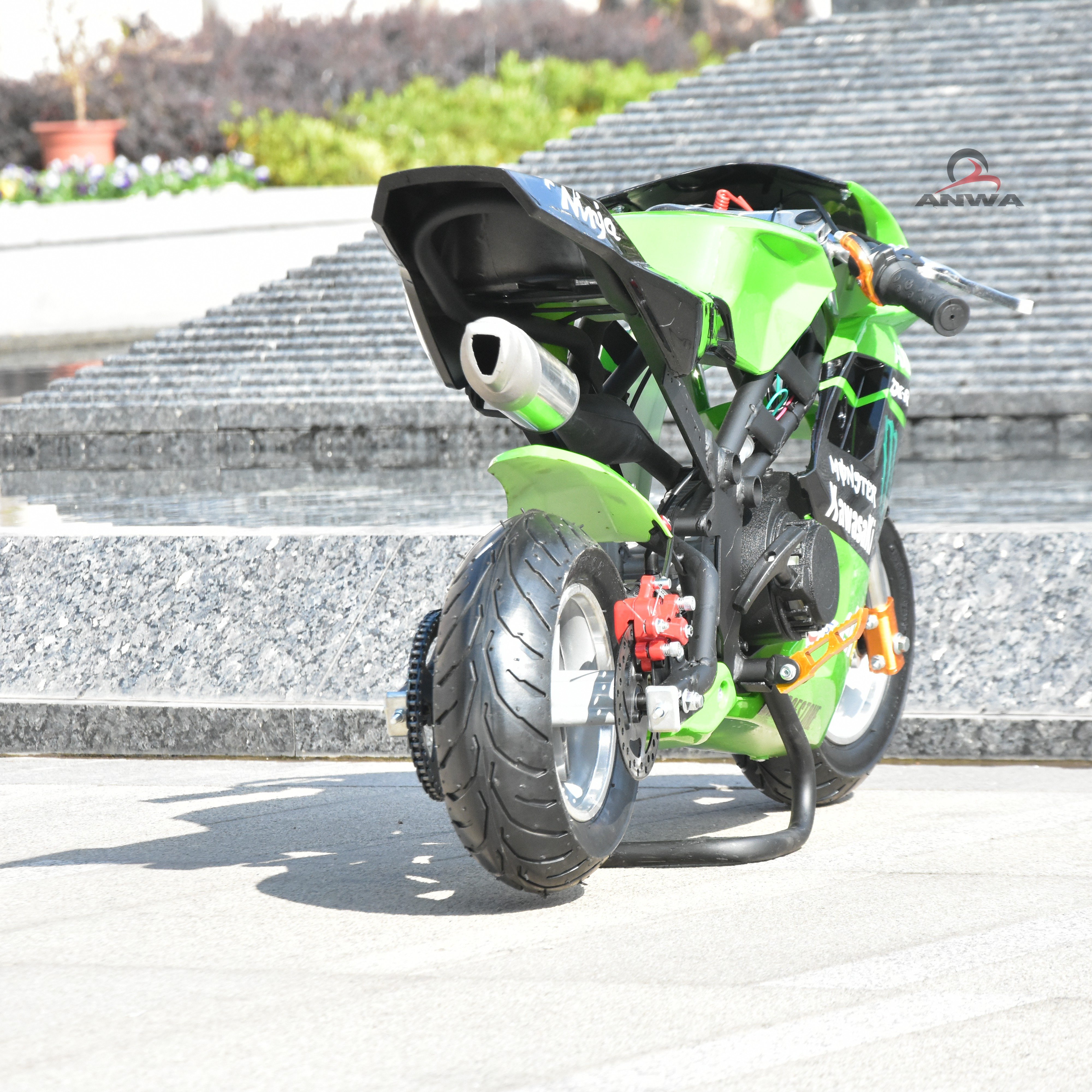 Small 2-stroke 49cc Air Cooled Pocket Bike